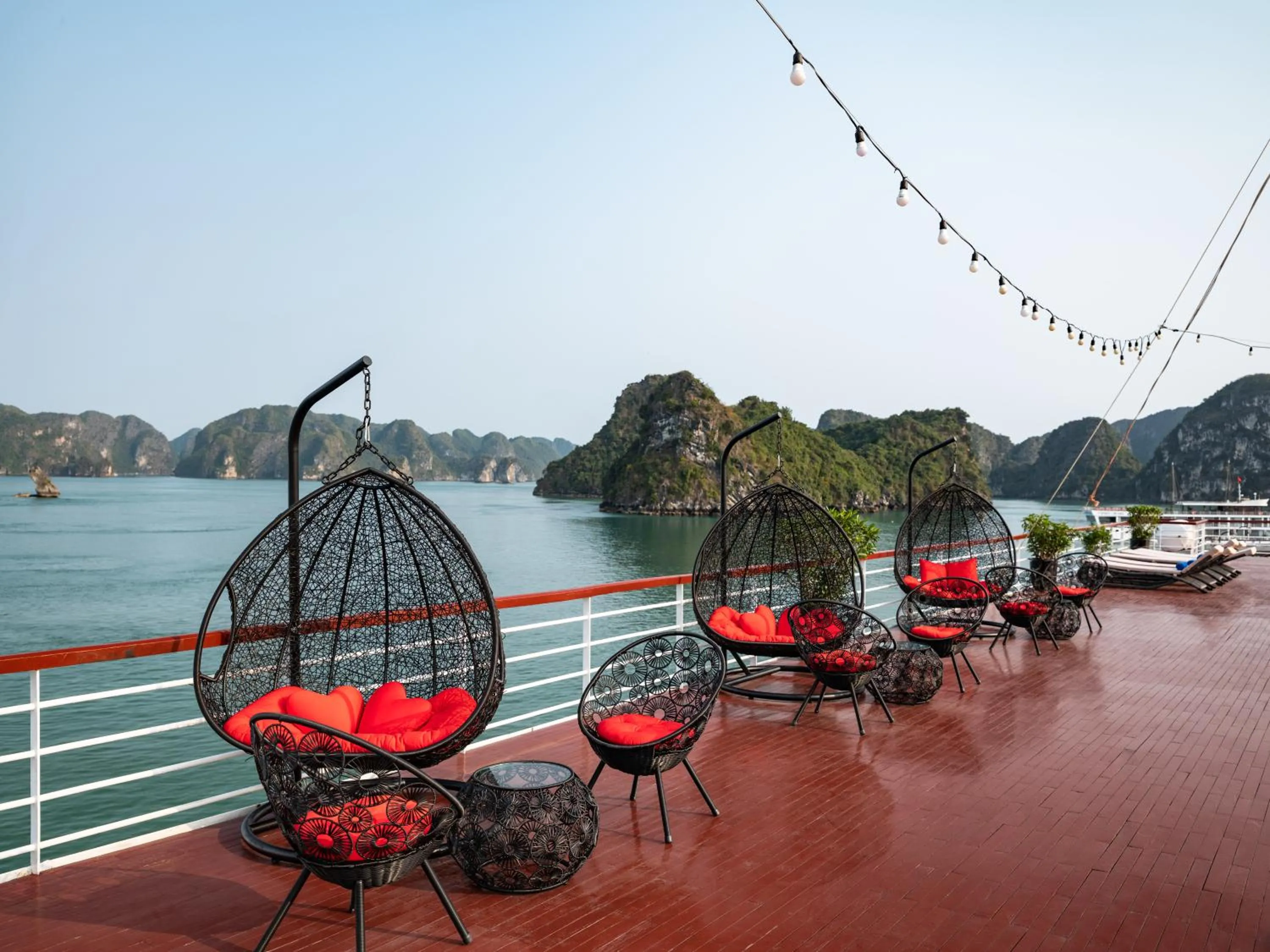 Patio in Aqua Of The Seas Cruise Halong by AHG