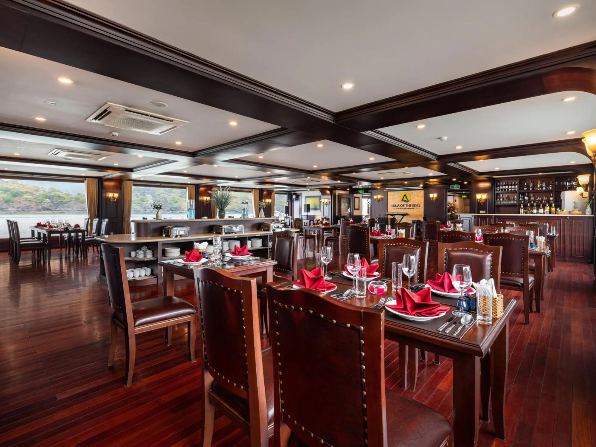 Restaurant/places to eat in Aqua Of The Seas Cruise Halong by AHG