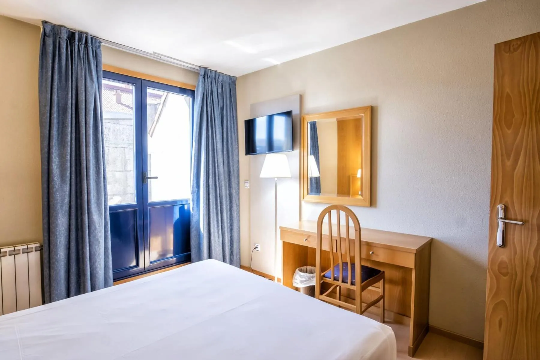 Bed in Hotel Alda Castelao