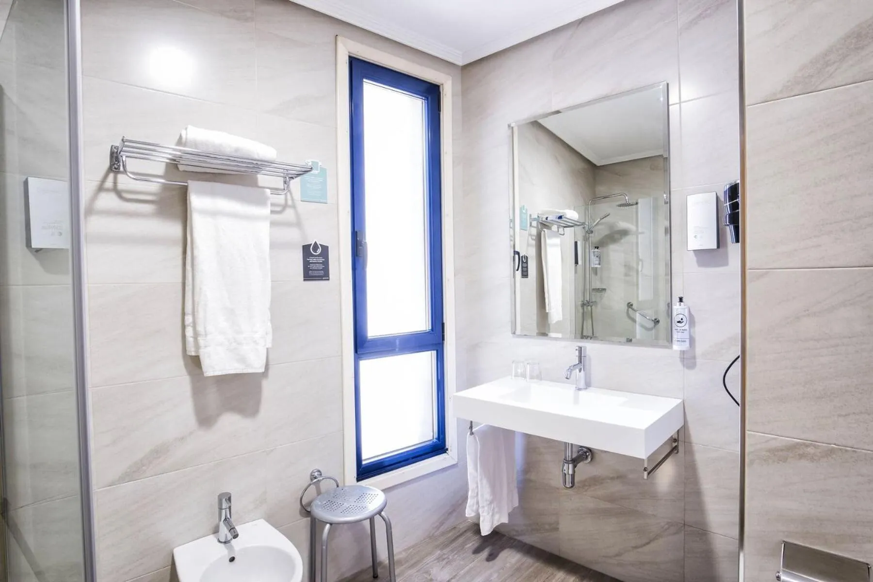 Bathroom in Hotel Alda Castelao