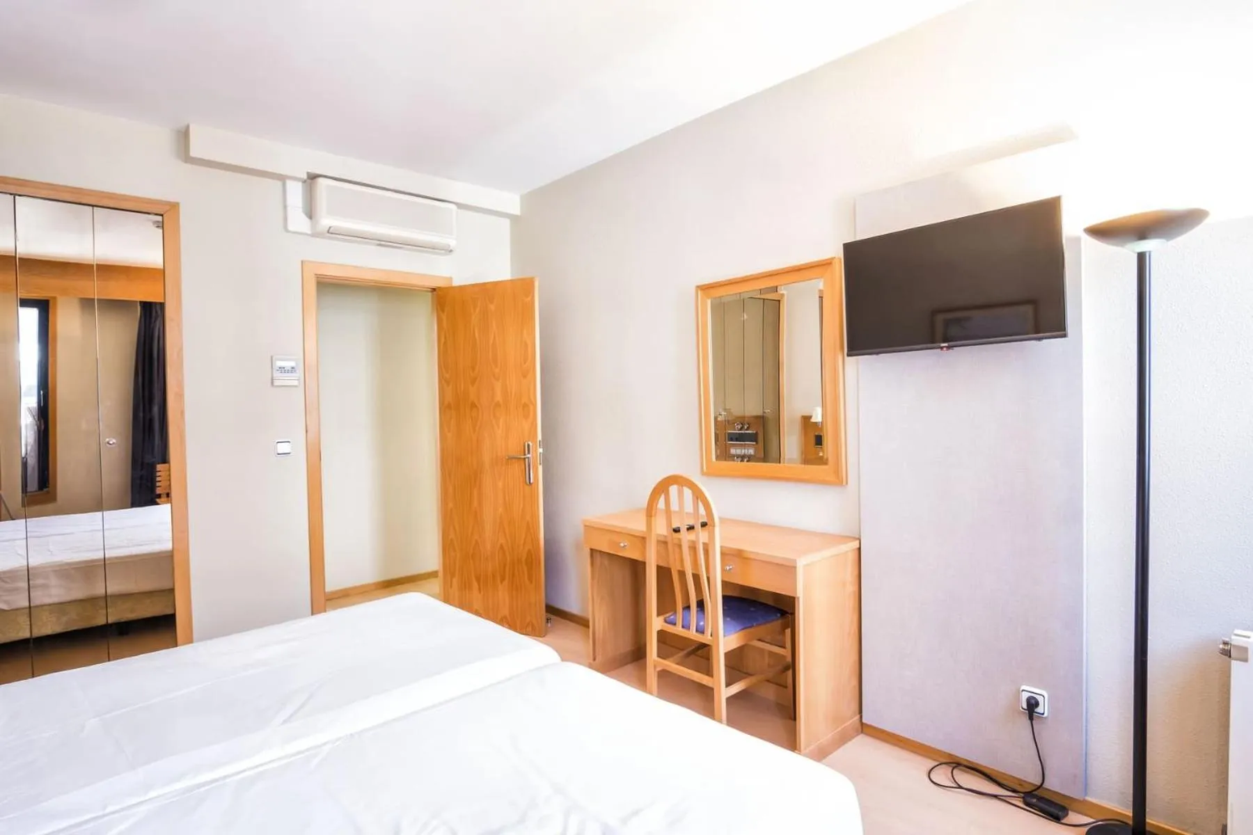 Bed in Hotel Alda Castelao