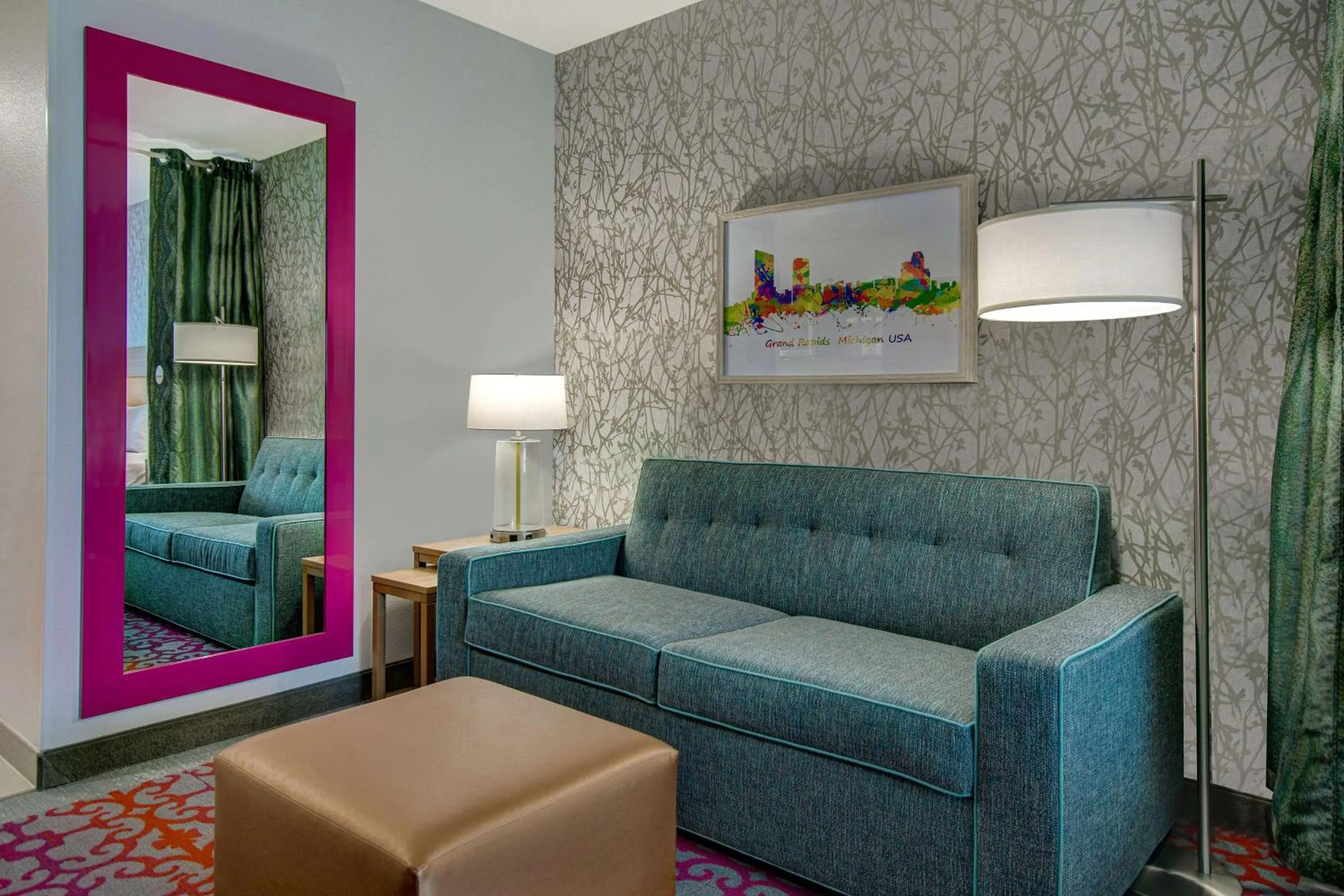 Living room in Home2 Suites By Hilton Grand Rapids Airport