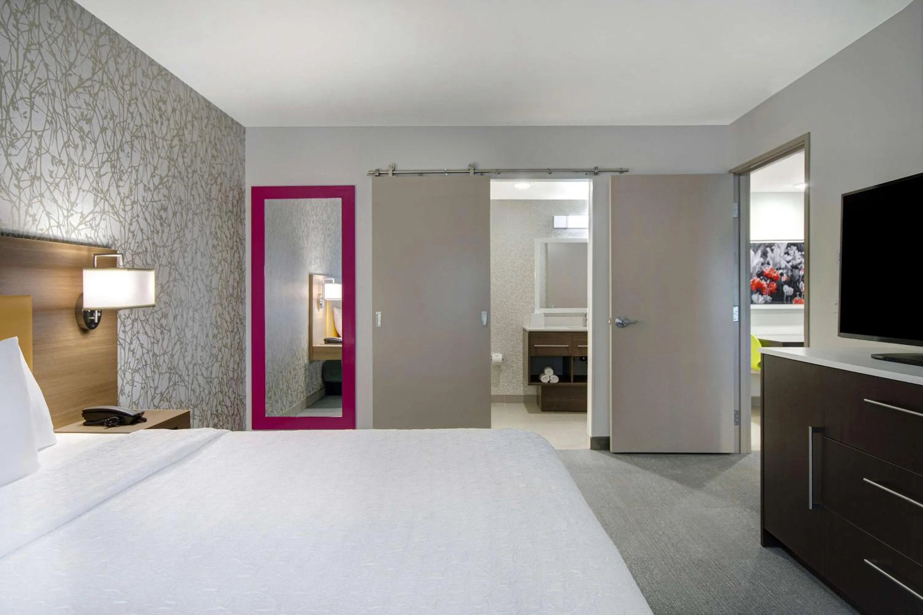 Bed in Home2 Suites By Hilton Grand Rapids Airport