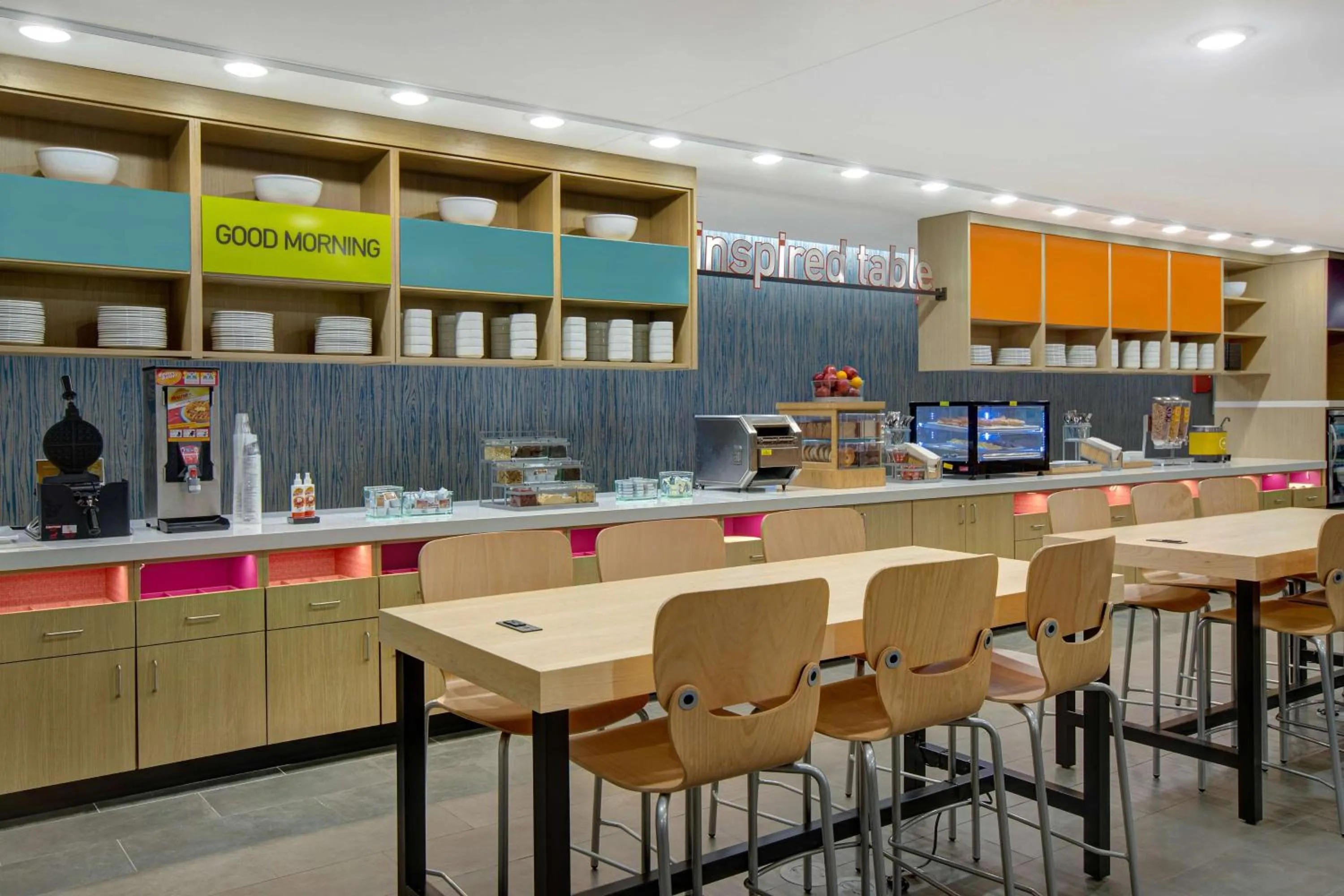 Breakfast in Home2 Suites By Hilton Grand Rapids Airport