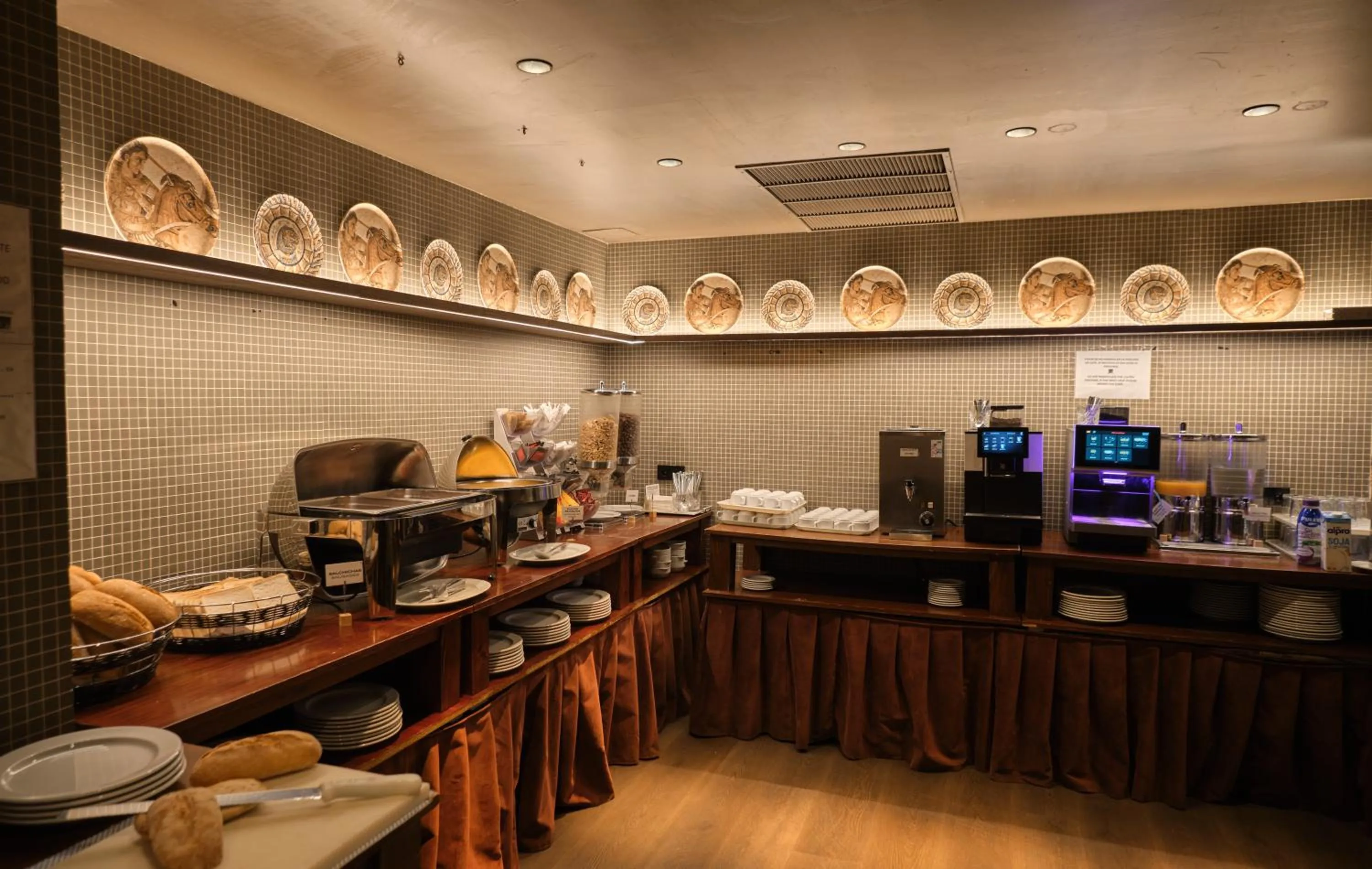 Food and drinks in Windsor Puerta del Sol