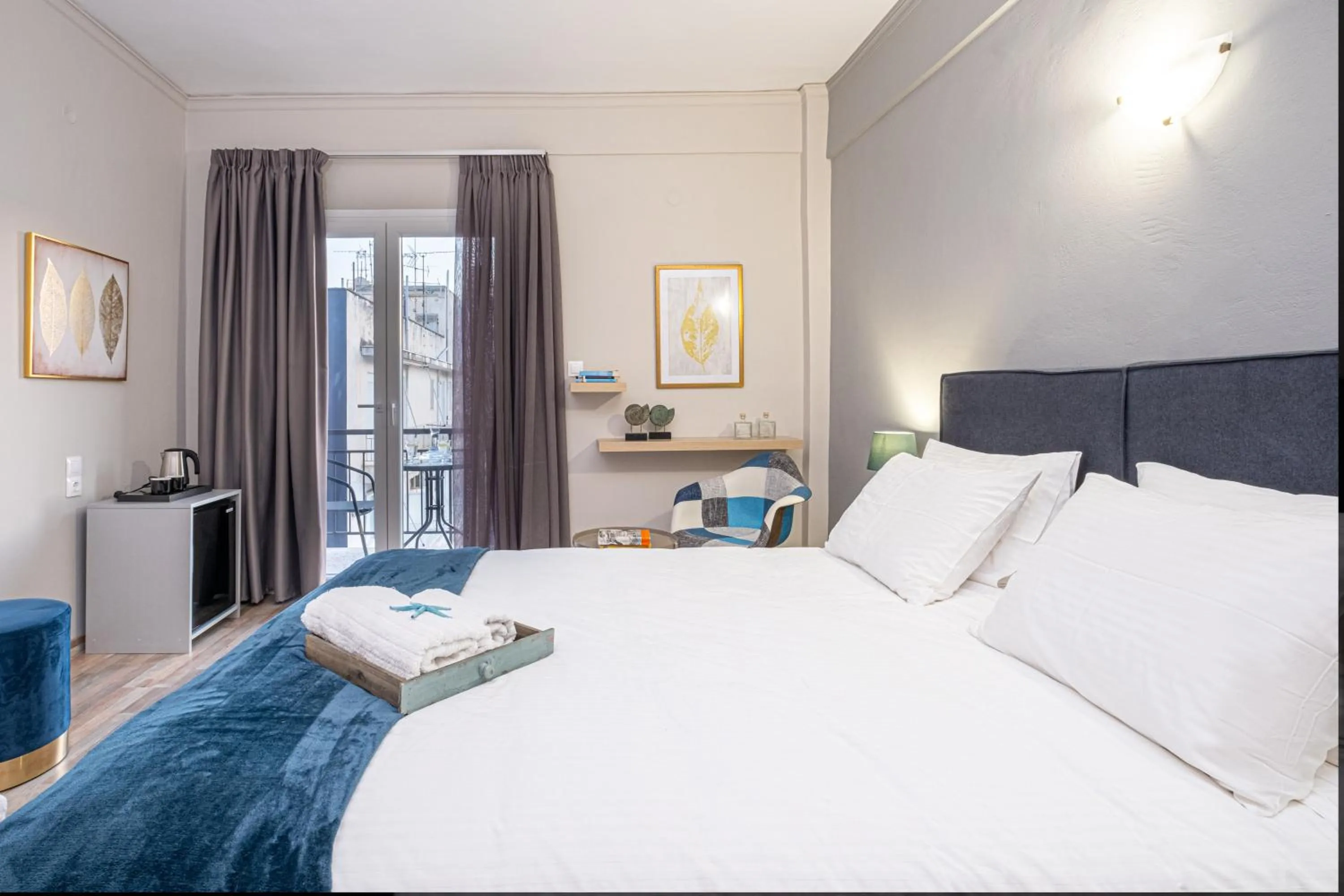 Bed in RIVIERA HOTEL