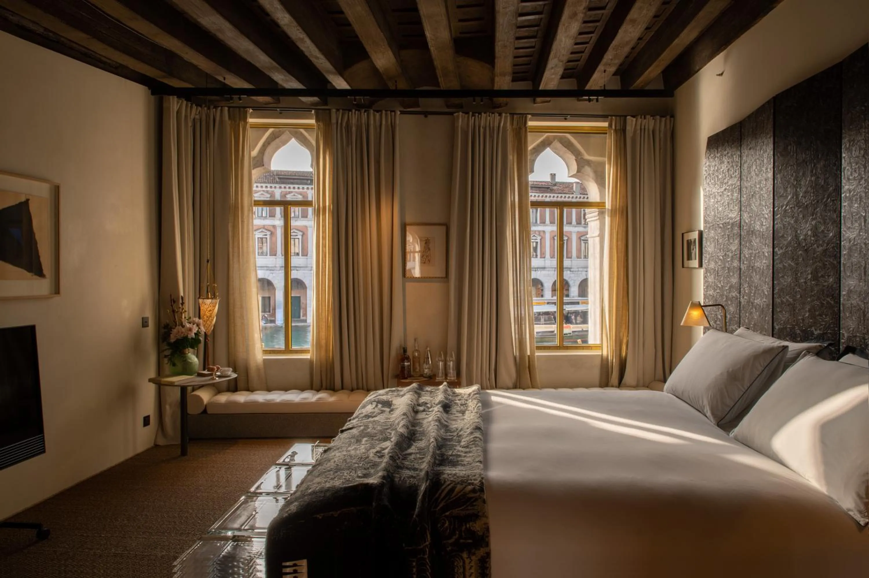 Photo of the whole room, Bed in The Venice Venice Hotel