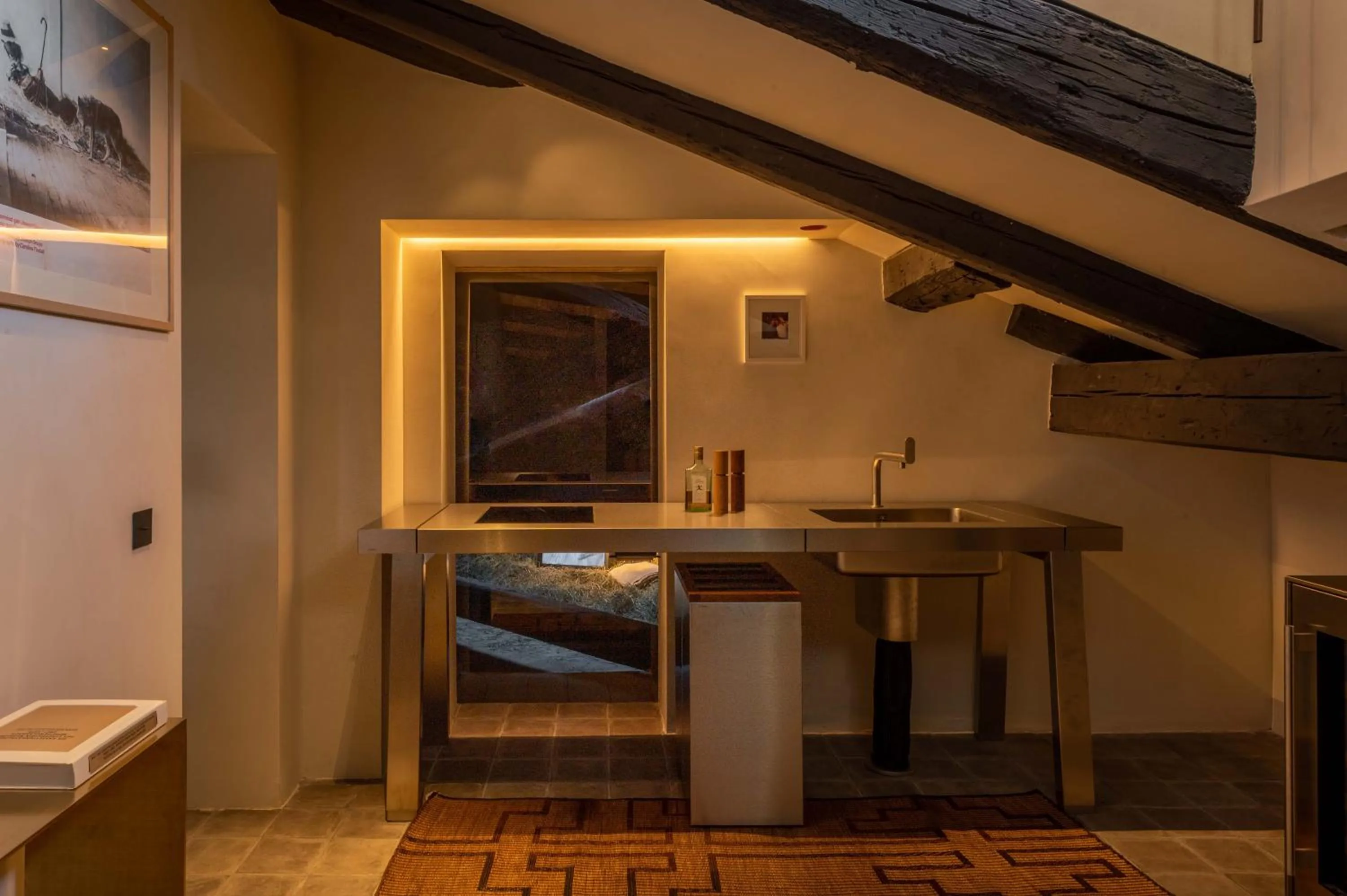 Kitchen or kitchenette in The Venice Venice Hotel