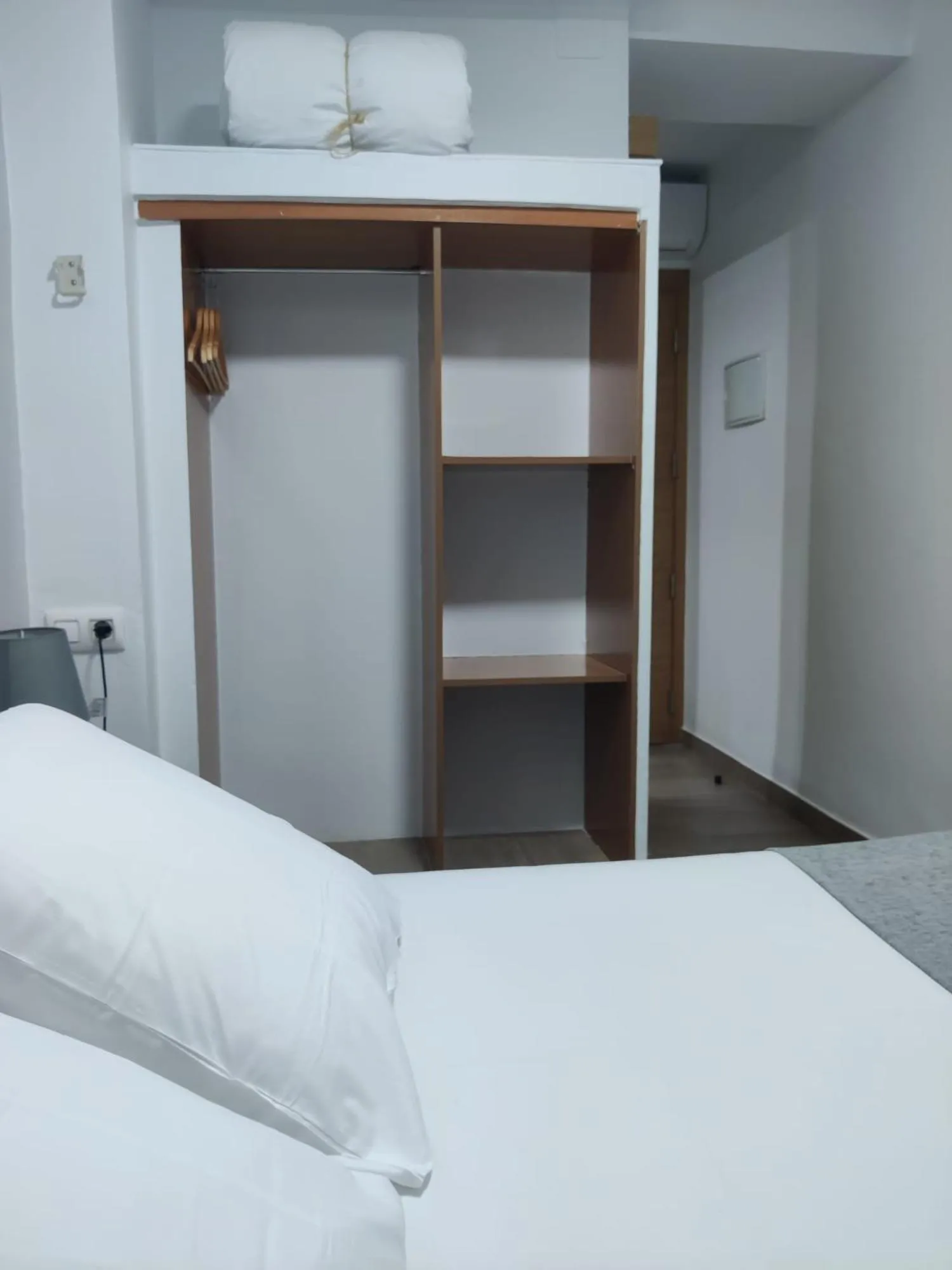 Bed in Hospedería Luis de Góngora