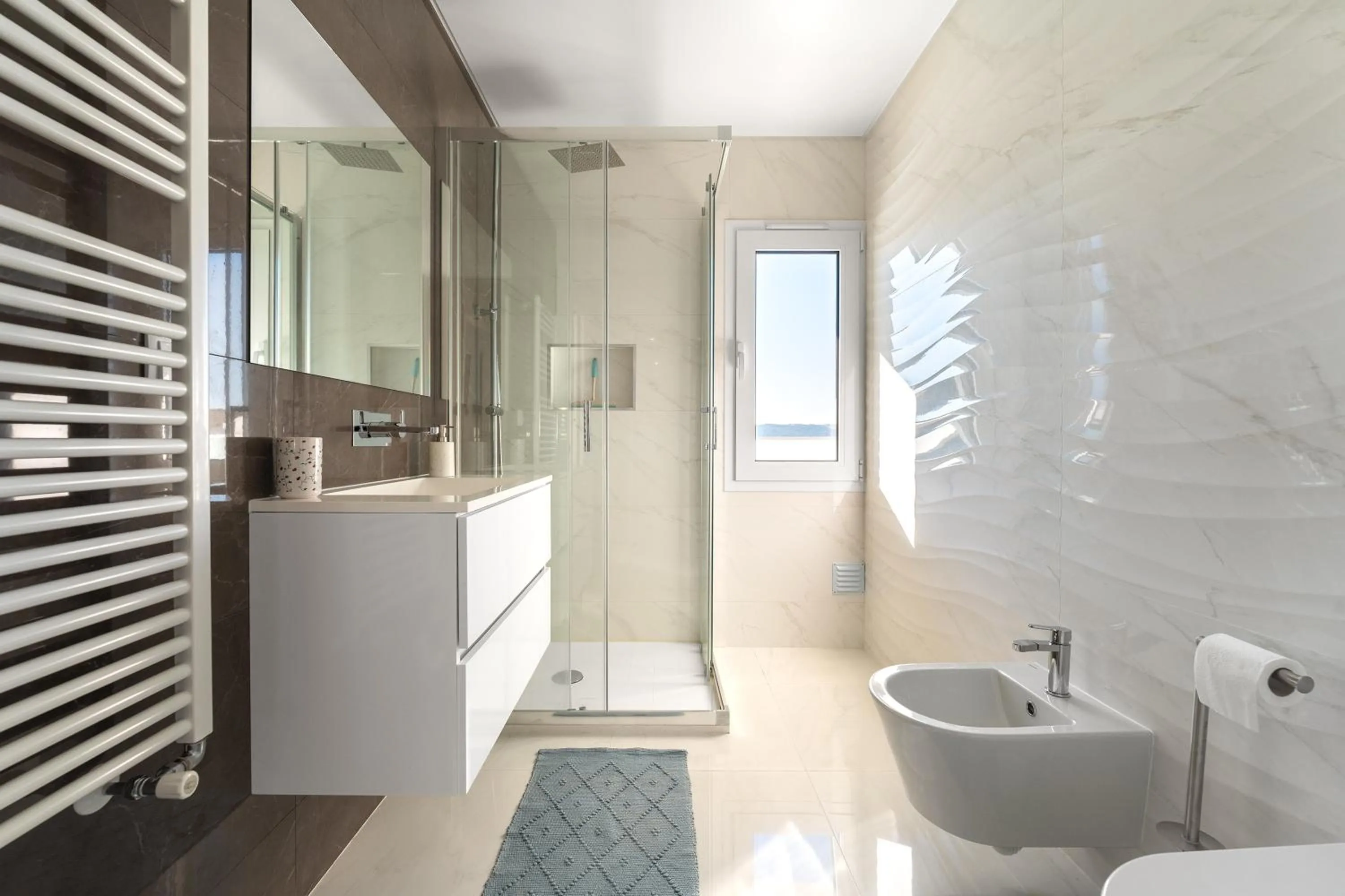 Ocean Lookout with private parking in the heart of Nazaré