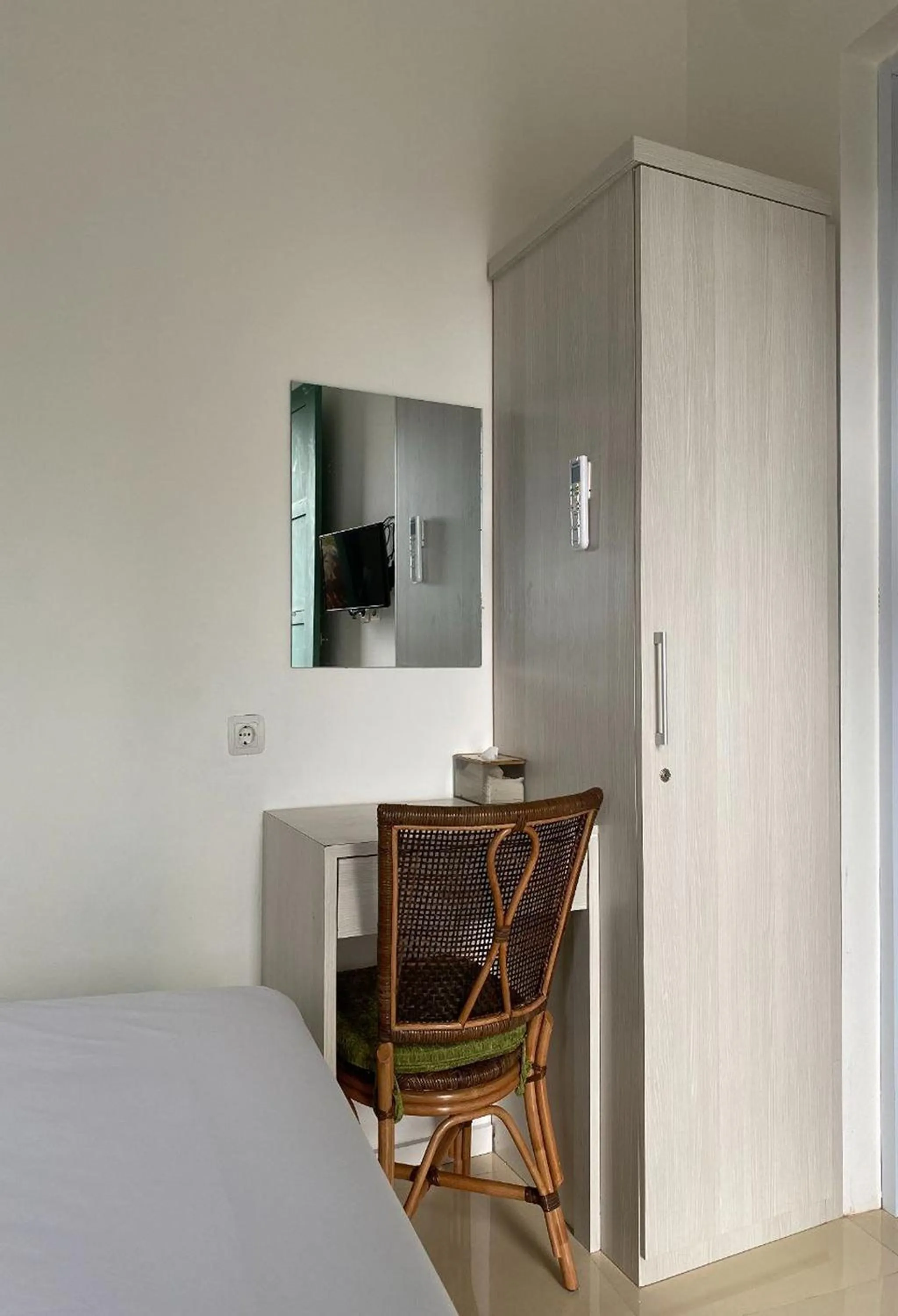 TV and multimedia, Bed in Binumar Guest House