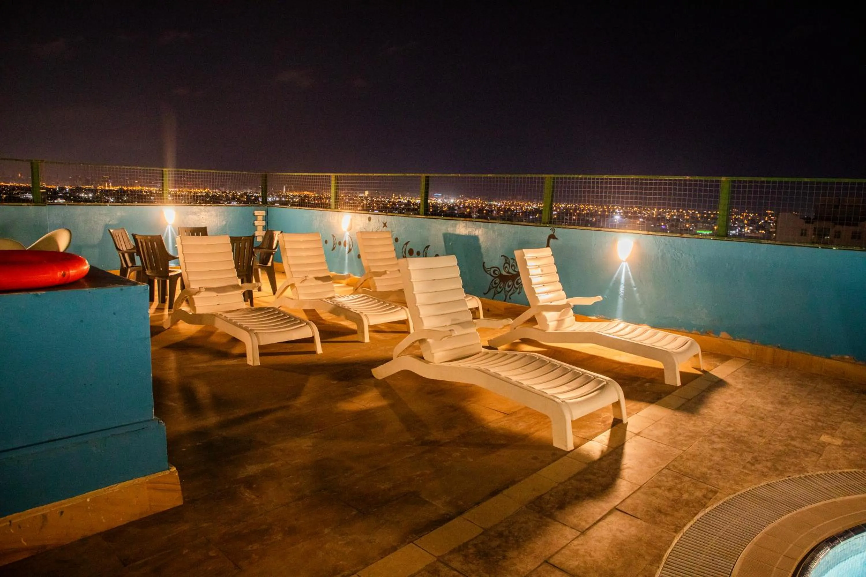 Swimming pool in The Saj Hotel