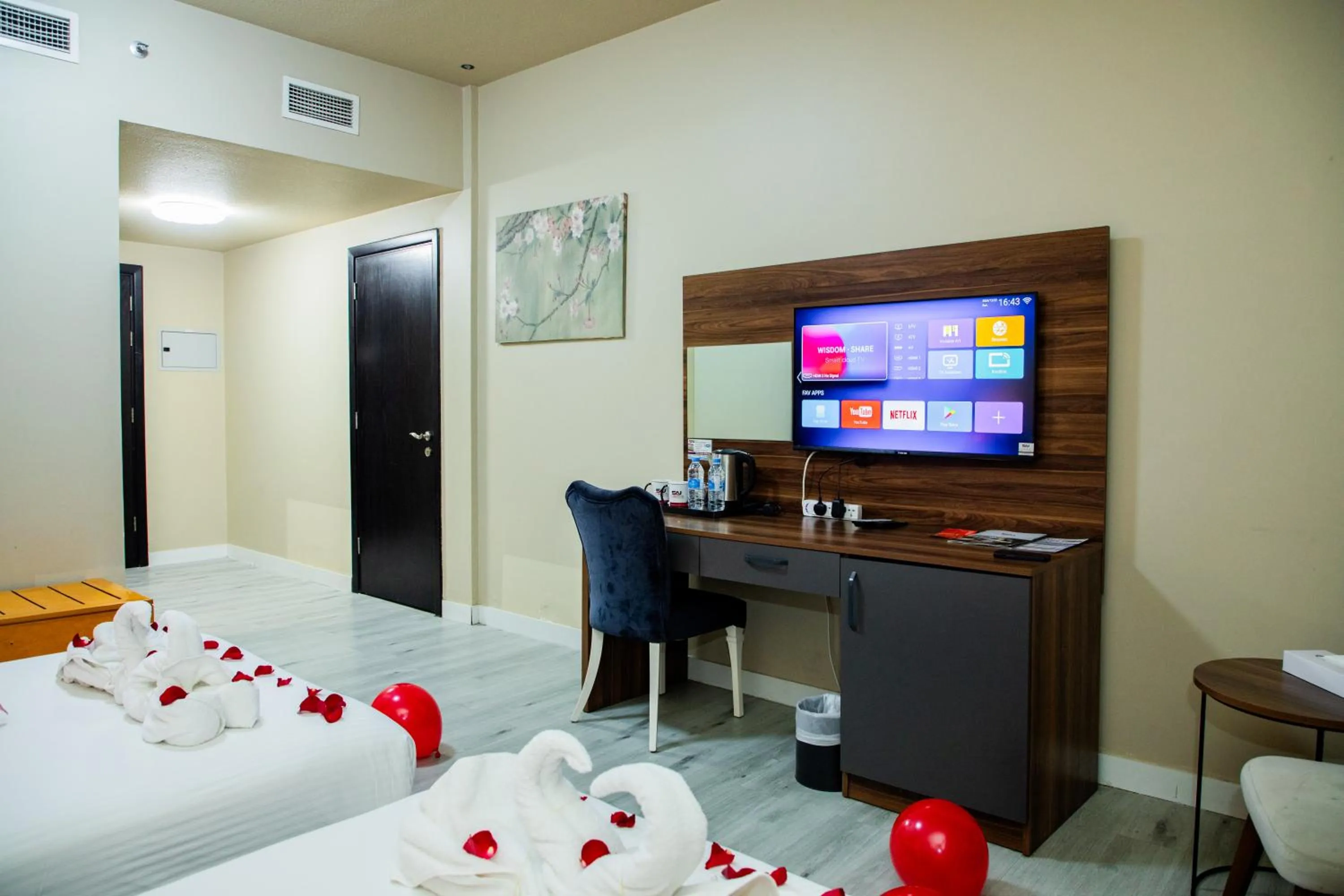 TV and multimedia, Bed in The Saj Hotel