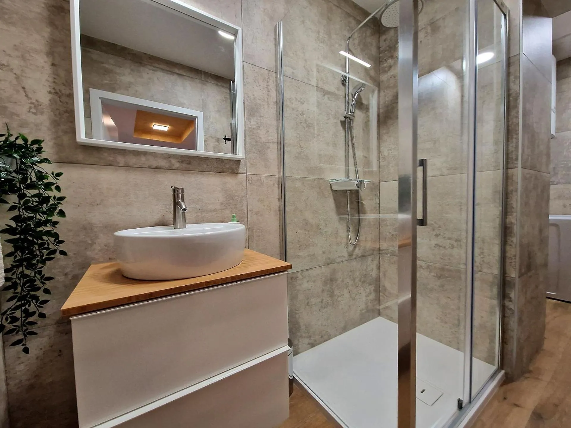 Bathroom in Apartment Center Rogaška - Pubyland