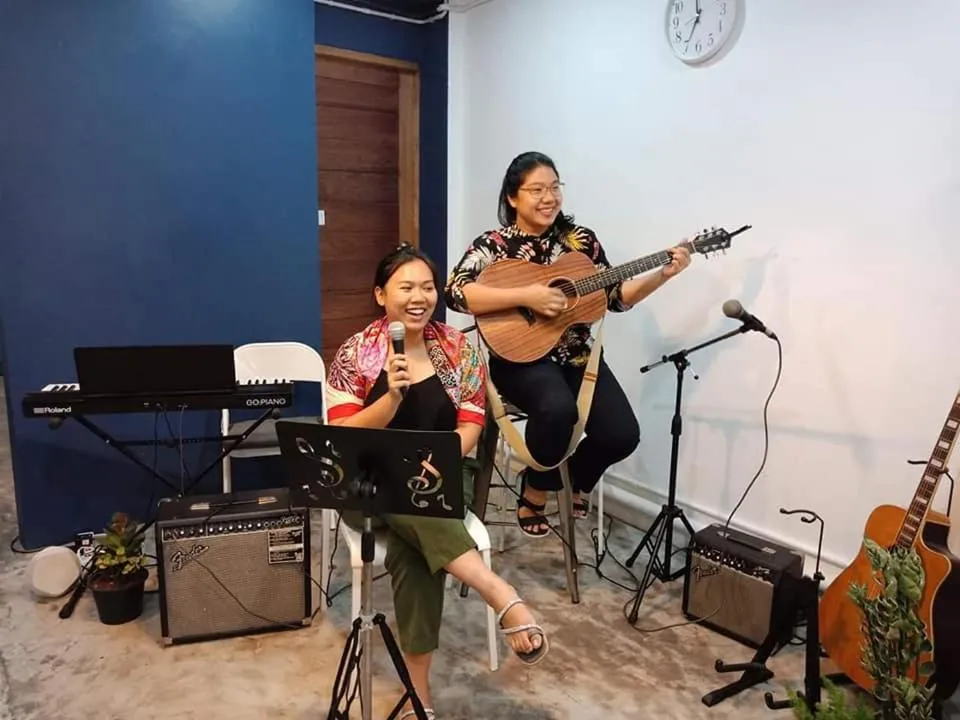 Local Time Bangkok Hostel&Cafe