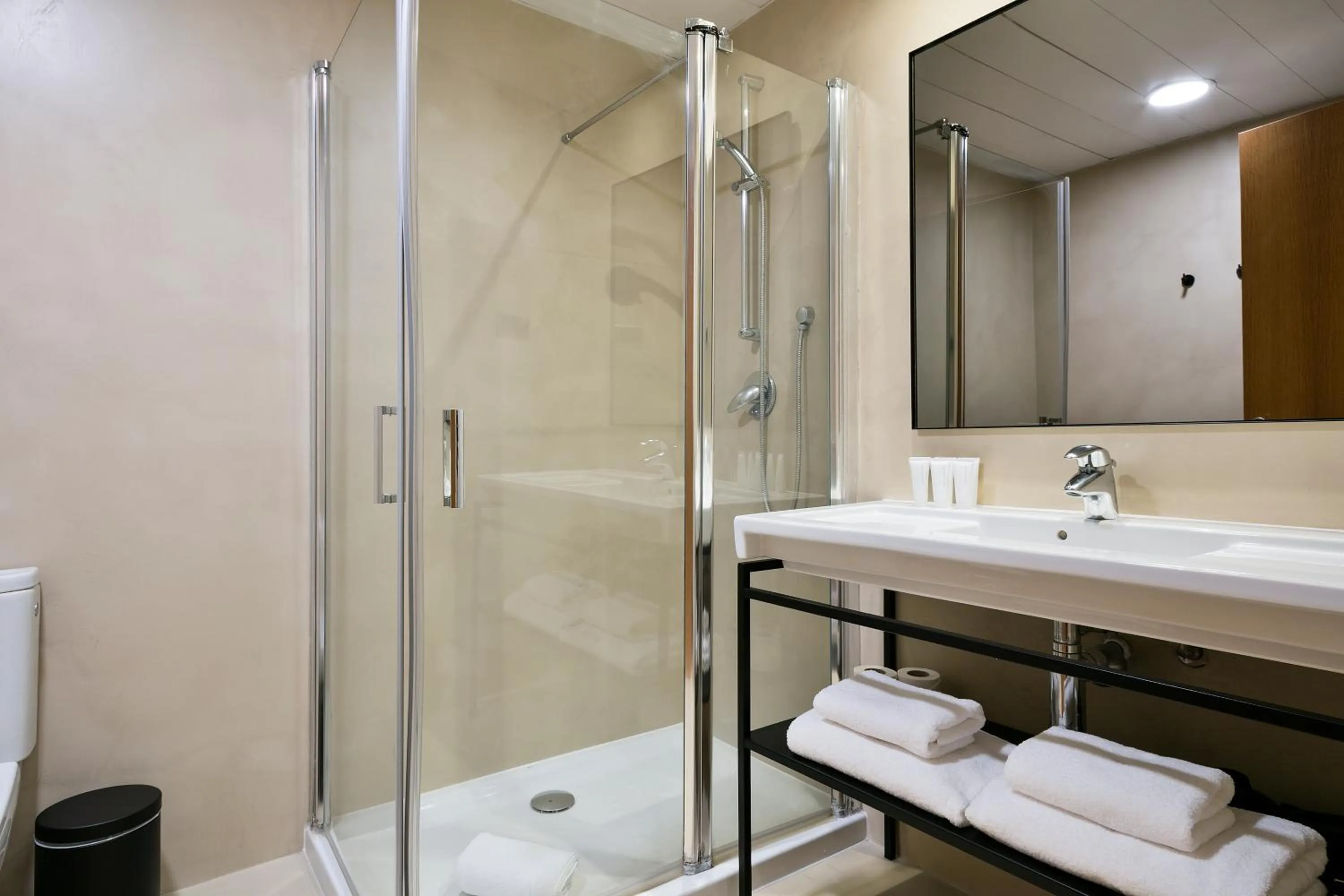 Bathroom in Vale Suites
