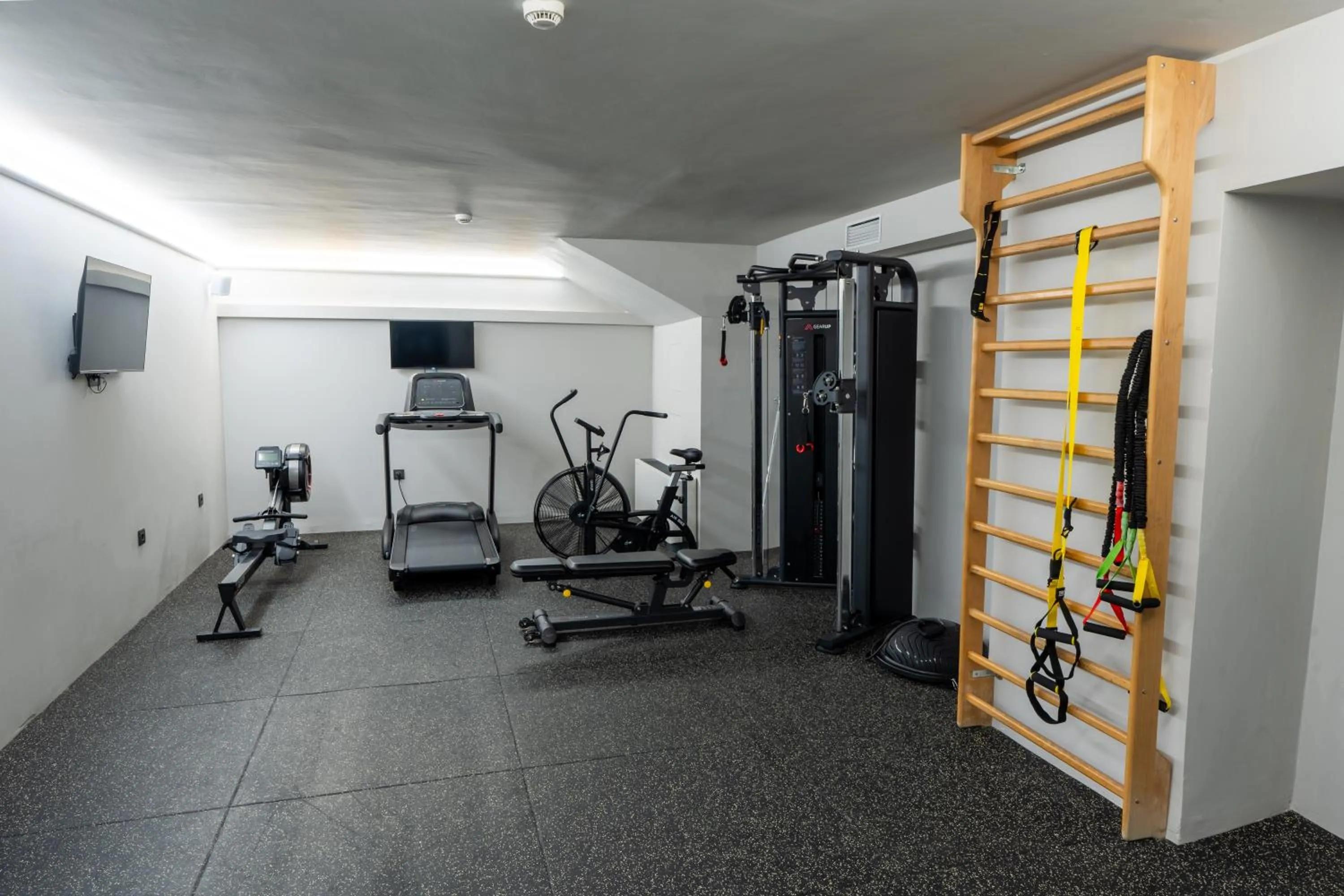 Spa and wellness centre/facilities in 507 Athens