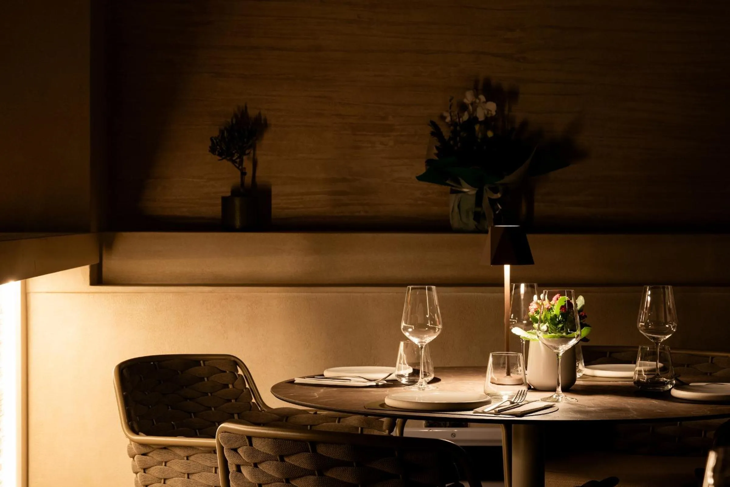 Restaurant/places to eat in 507 Athens