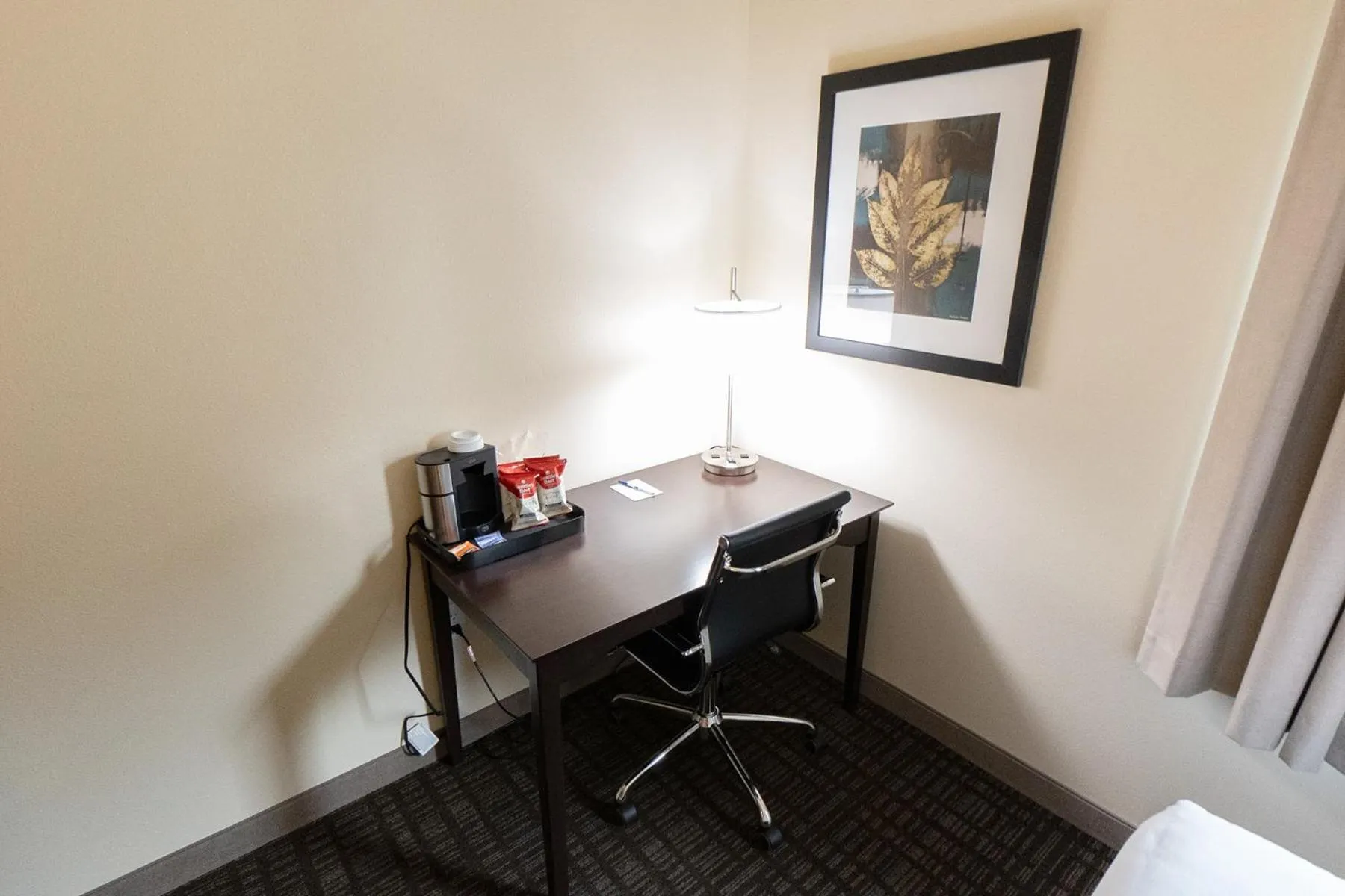 hair dresser in Cobblestone Hotel & Suites-Sheldon