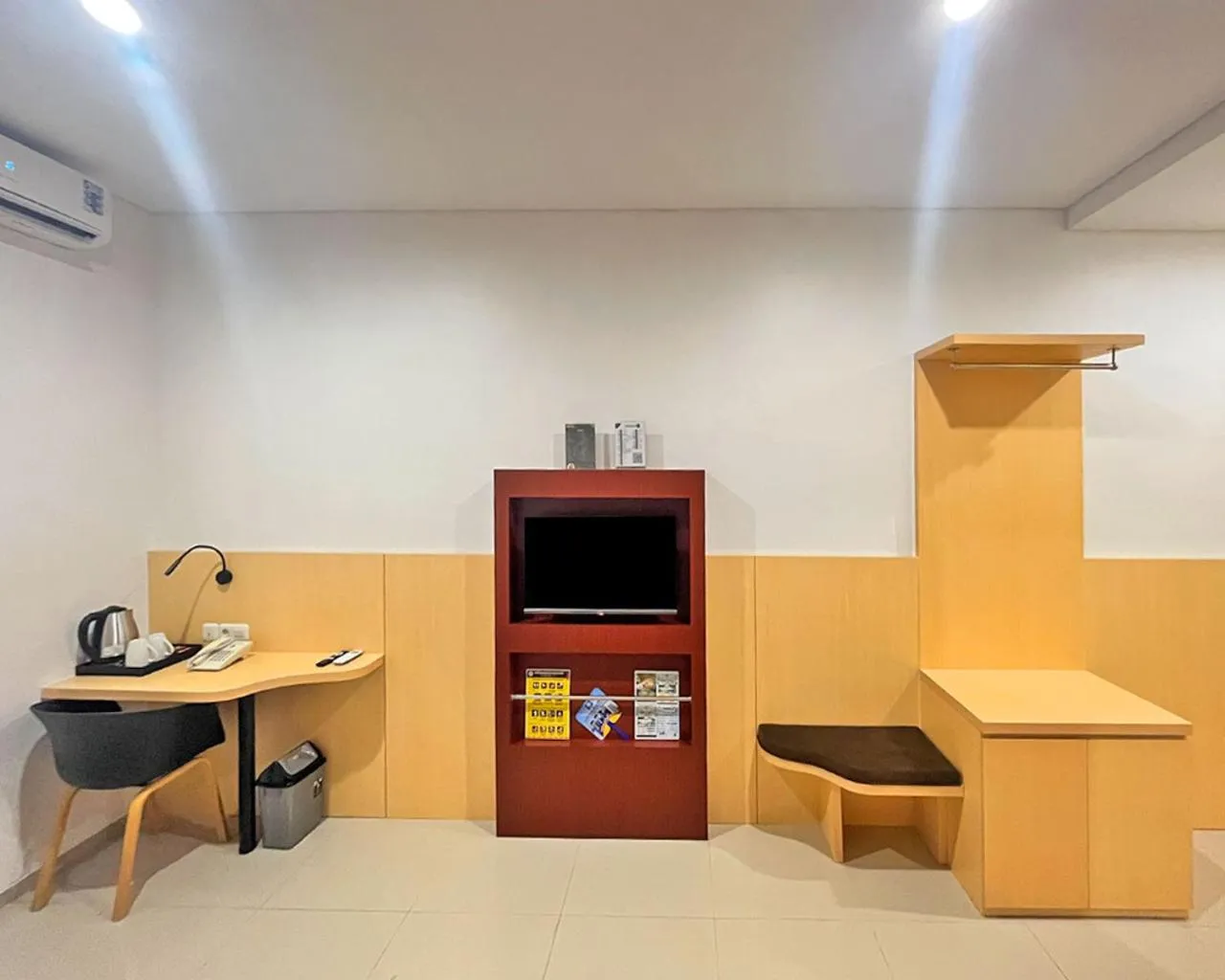 TV and multimedia in Asyana Sentul Bogor