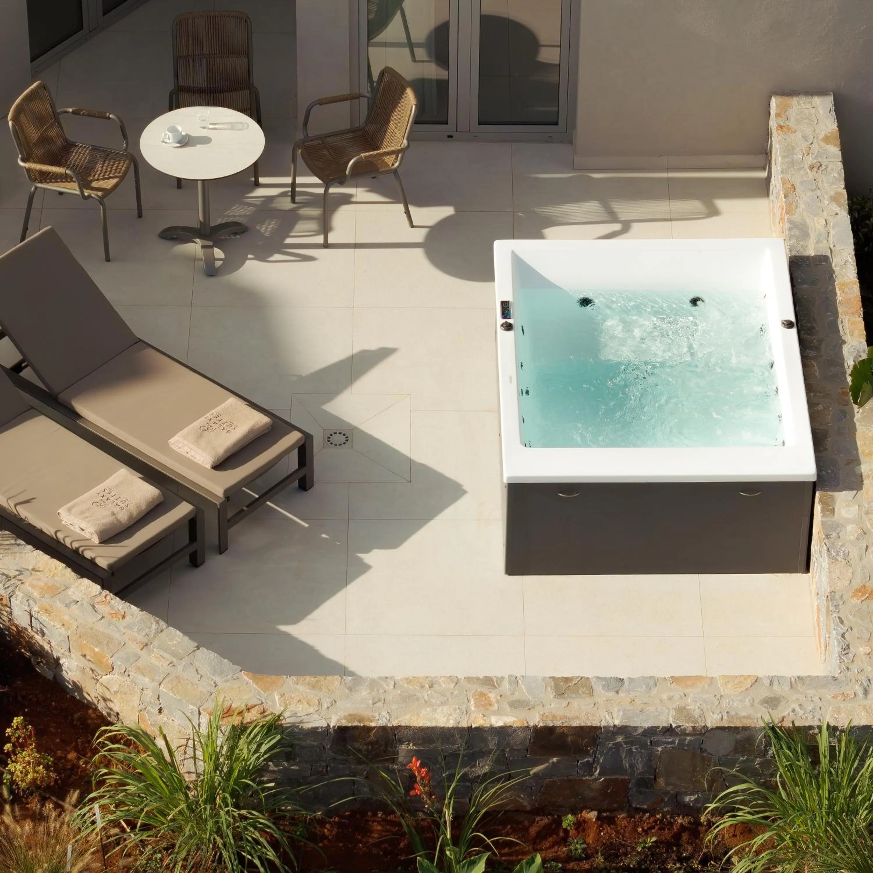 Hot Tub in Galaxy Suites Boutique Resort