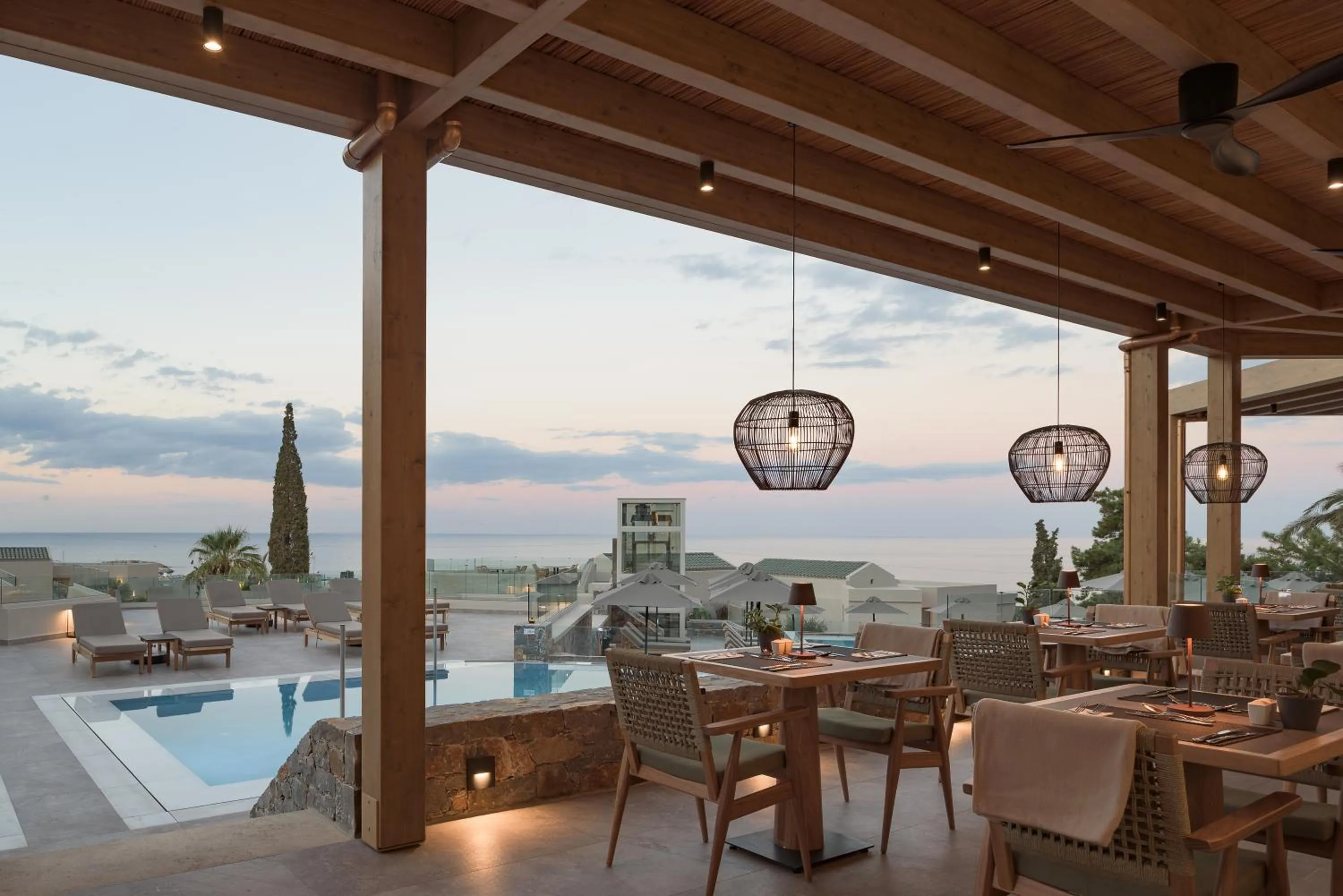 Restaurant/places to eat in Galaxy Suites Boutique Resort