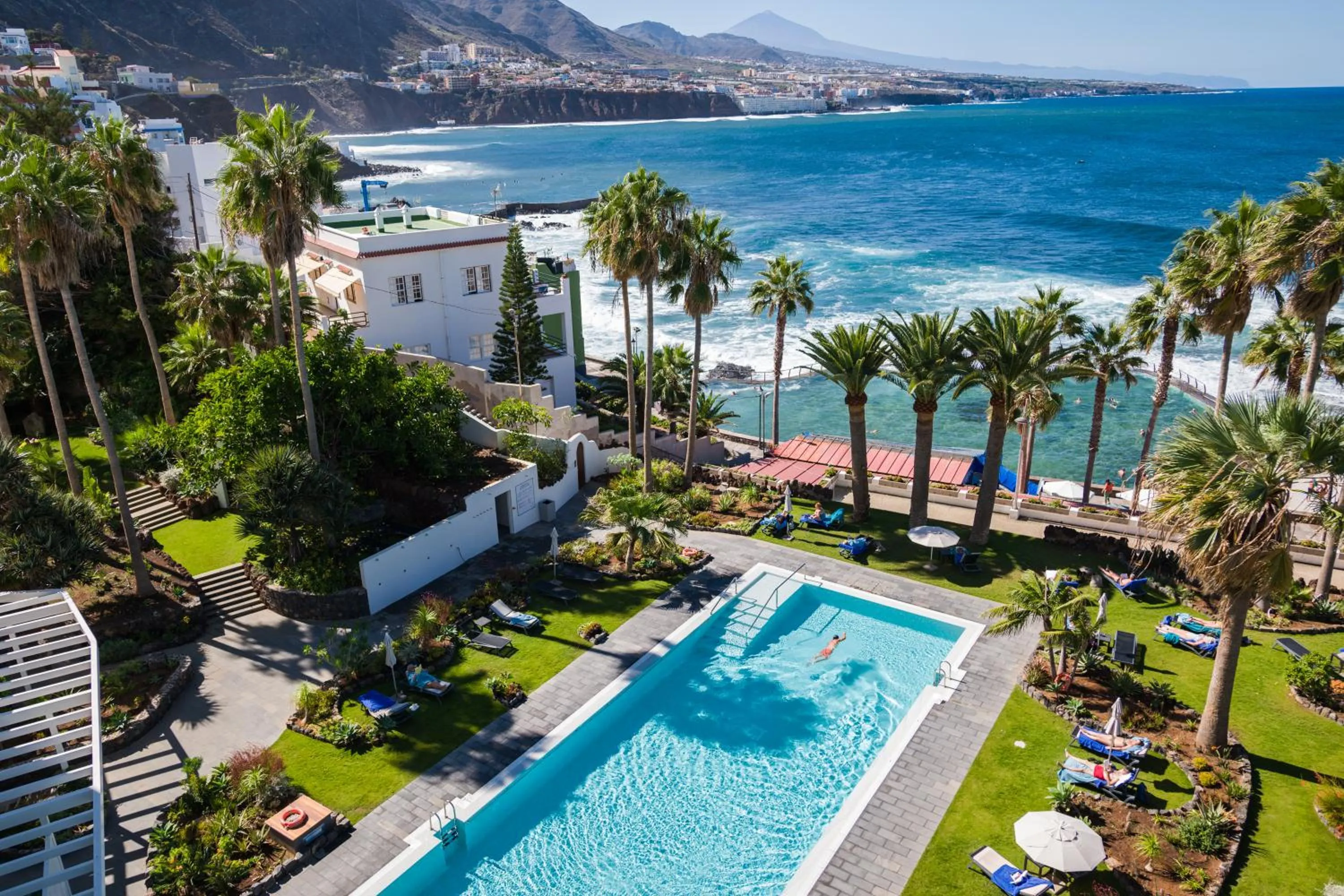 Pool view in OCEANO Health Spa Hotel