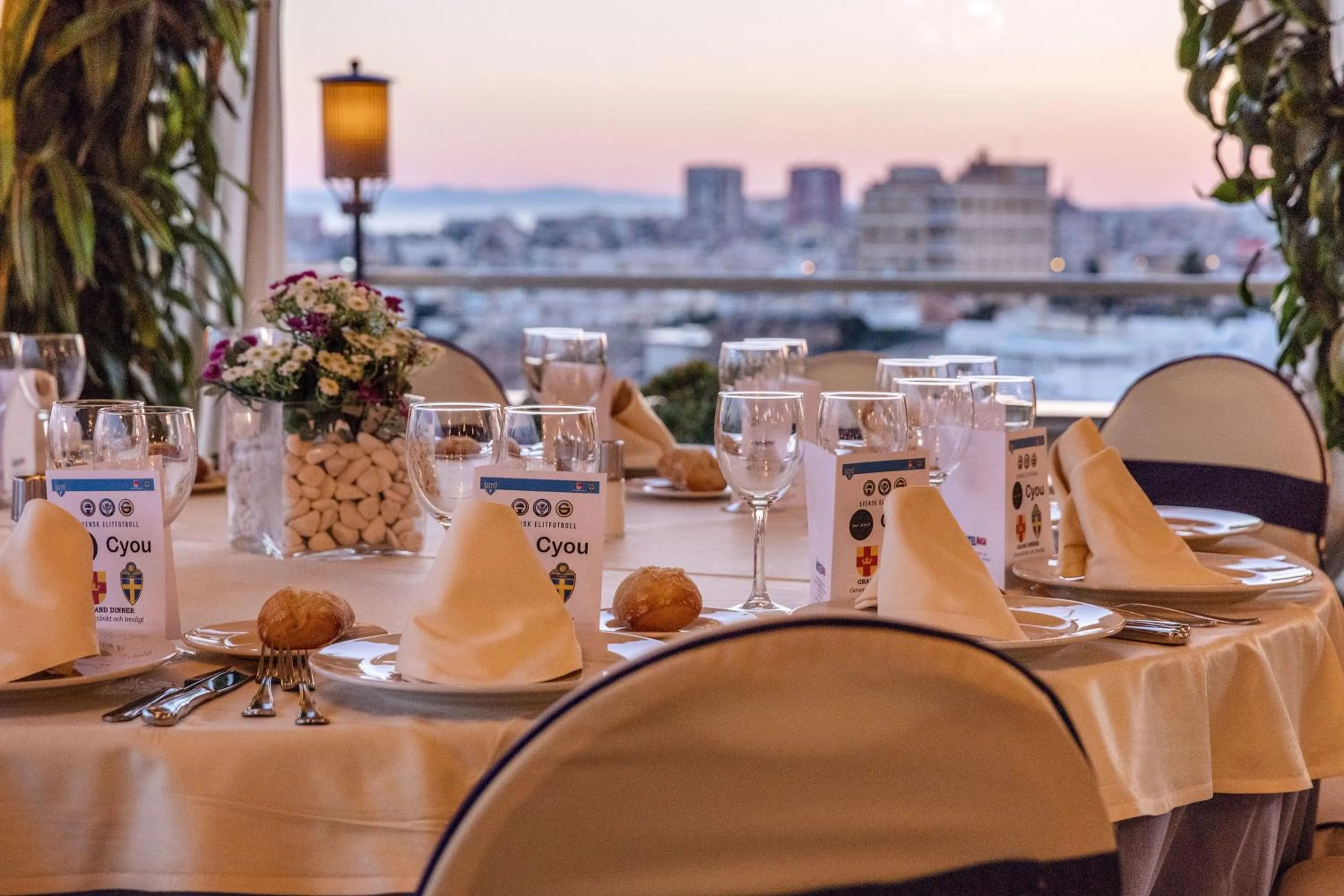 Restaurant/places to eat in Hotel Masa International