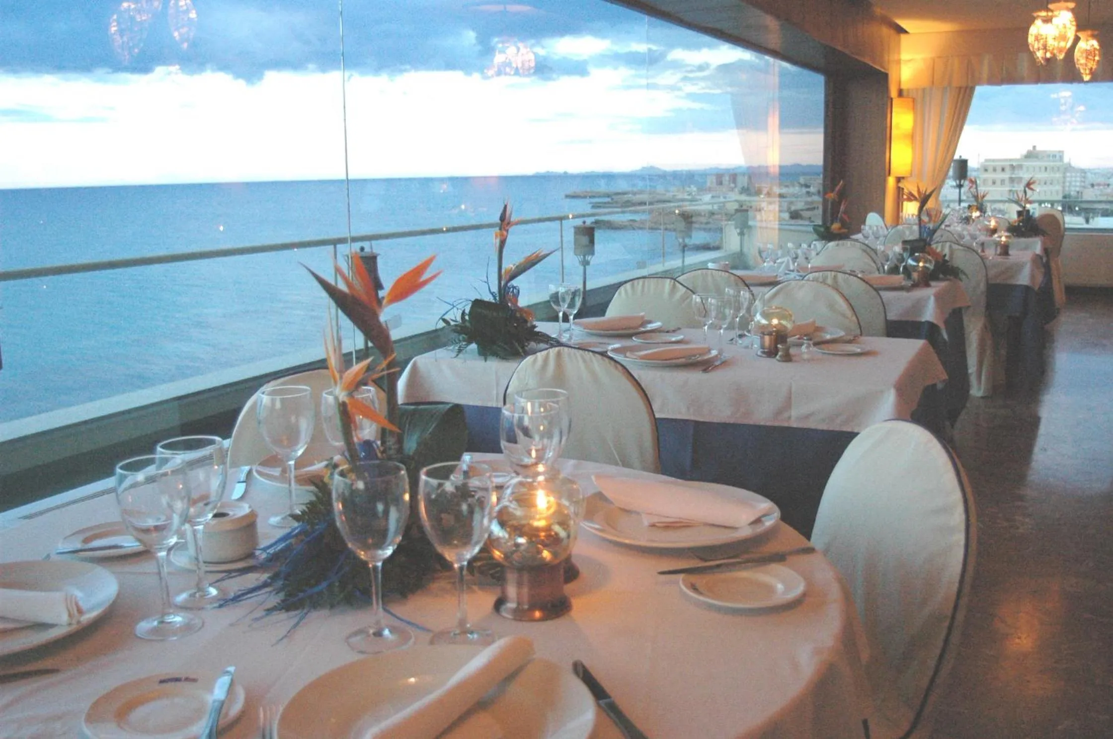 Restaurant/places to eat in Hotel Masa International