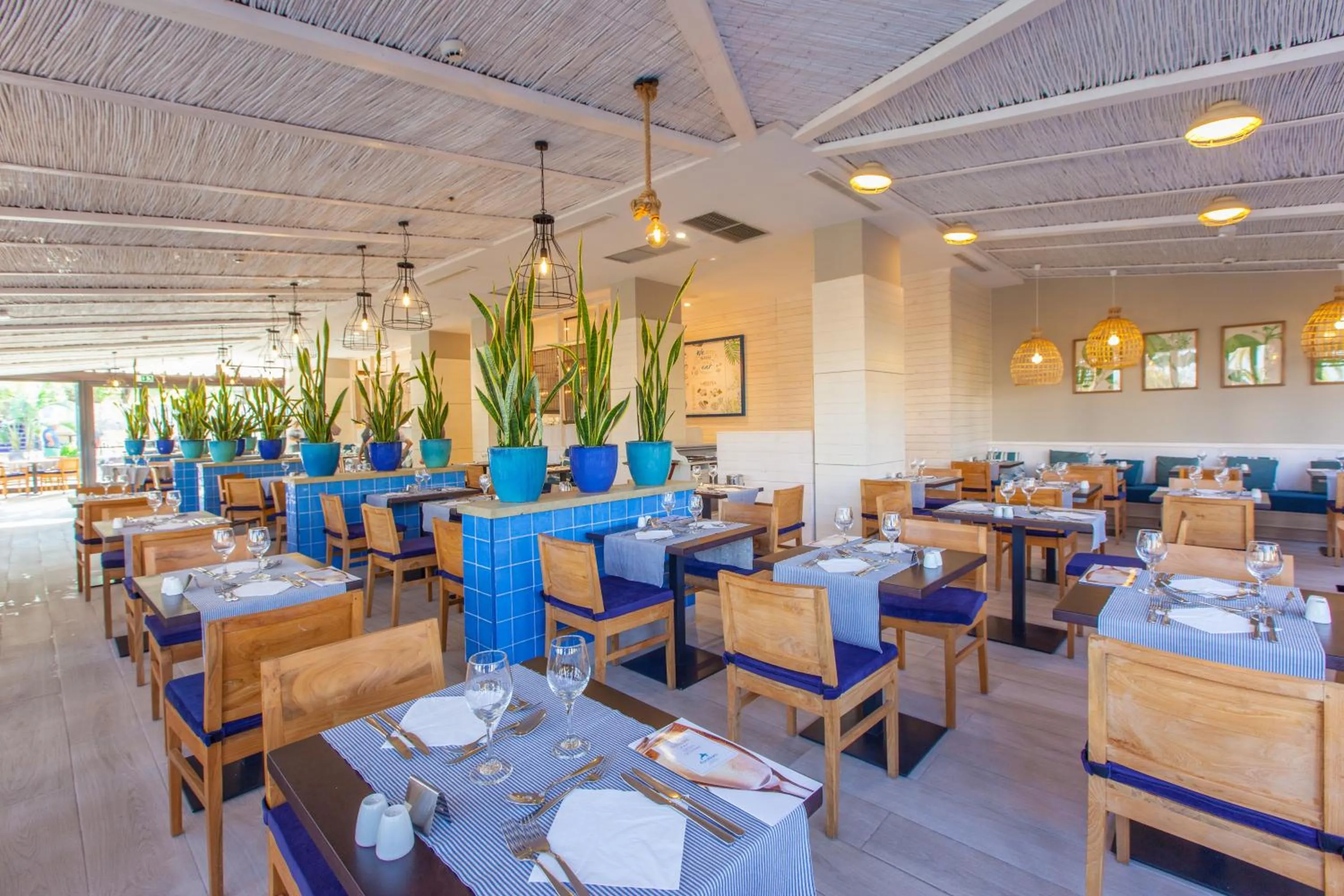 Restaurant/places to eat in Corallium Beach by Lopesan Hotels - Adults Only
