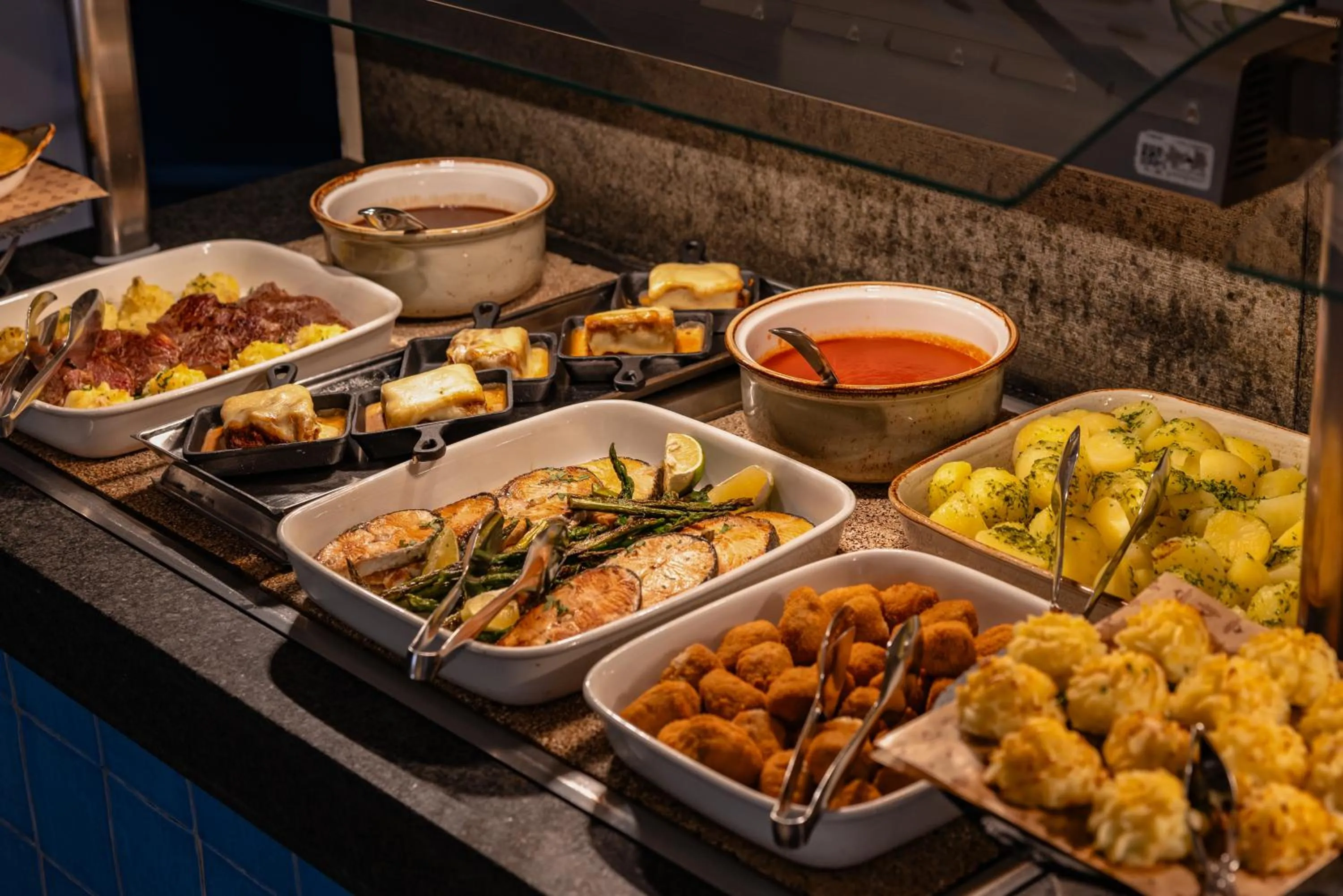 Corallium Beach by Lopesan Hotels - Adults Only