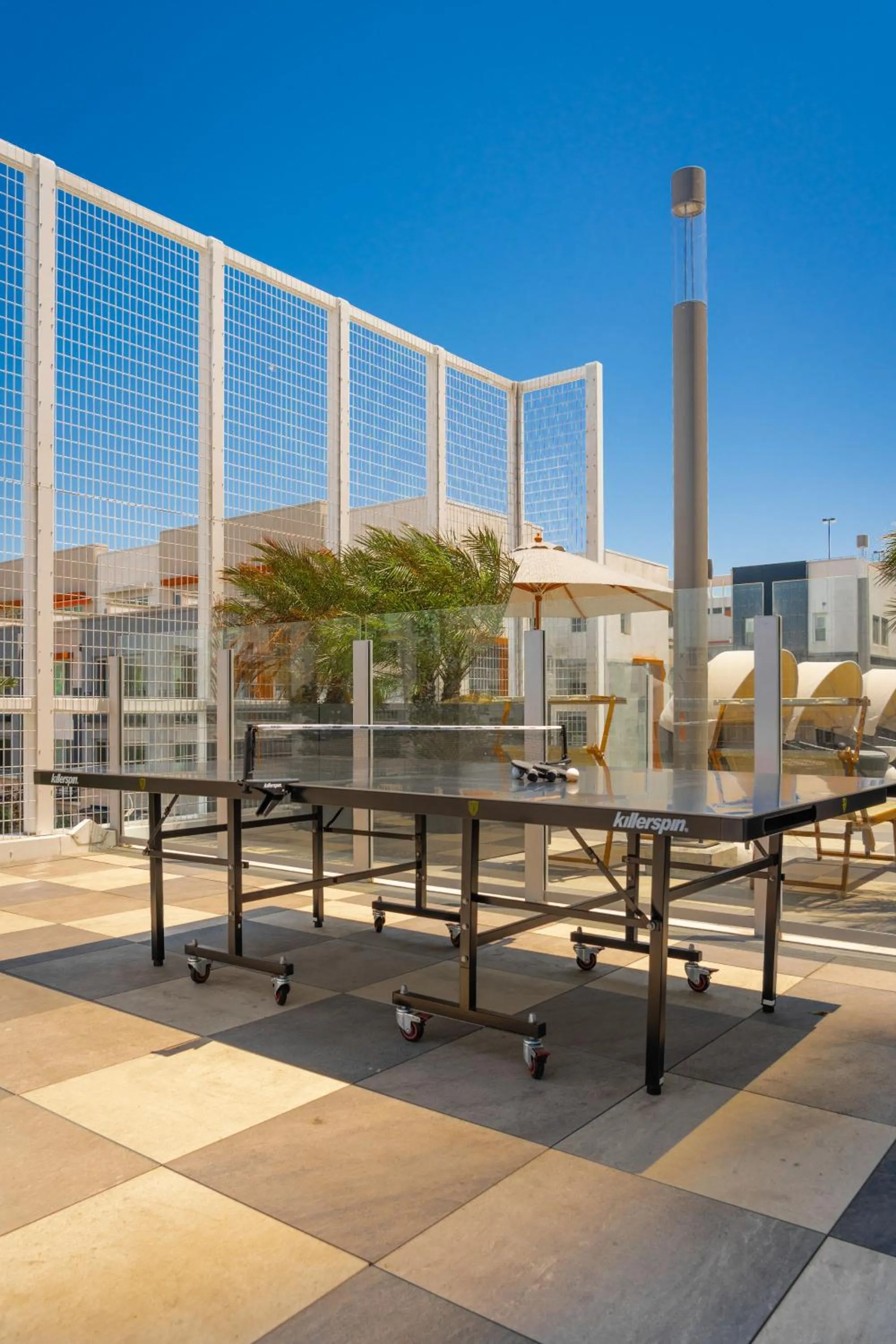 Table tennis in Level Long Beach - East Village