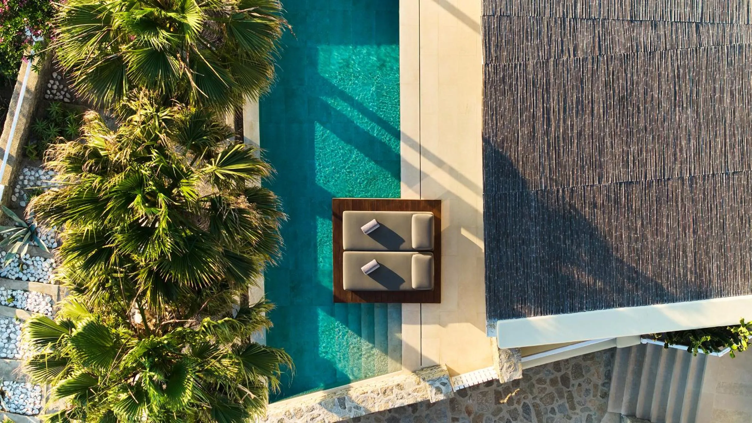 Day in Bill&Coo Mykonos-The Leading Hotels of the World