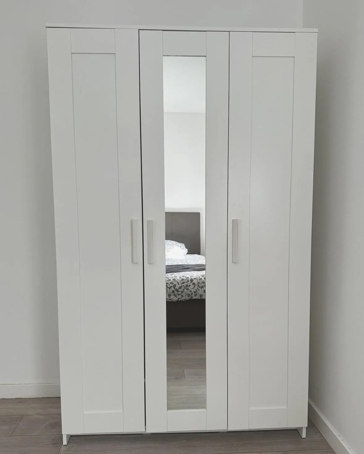Bed in White Lotus