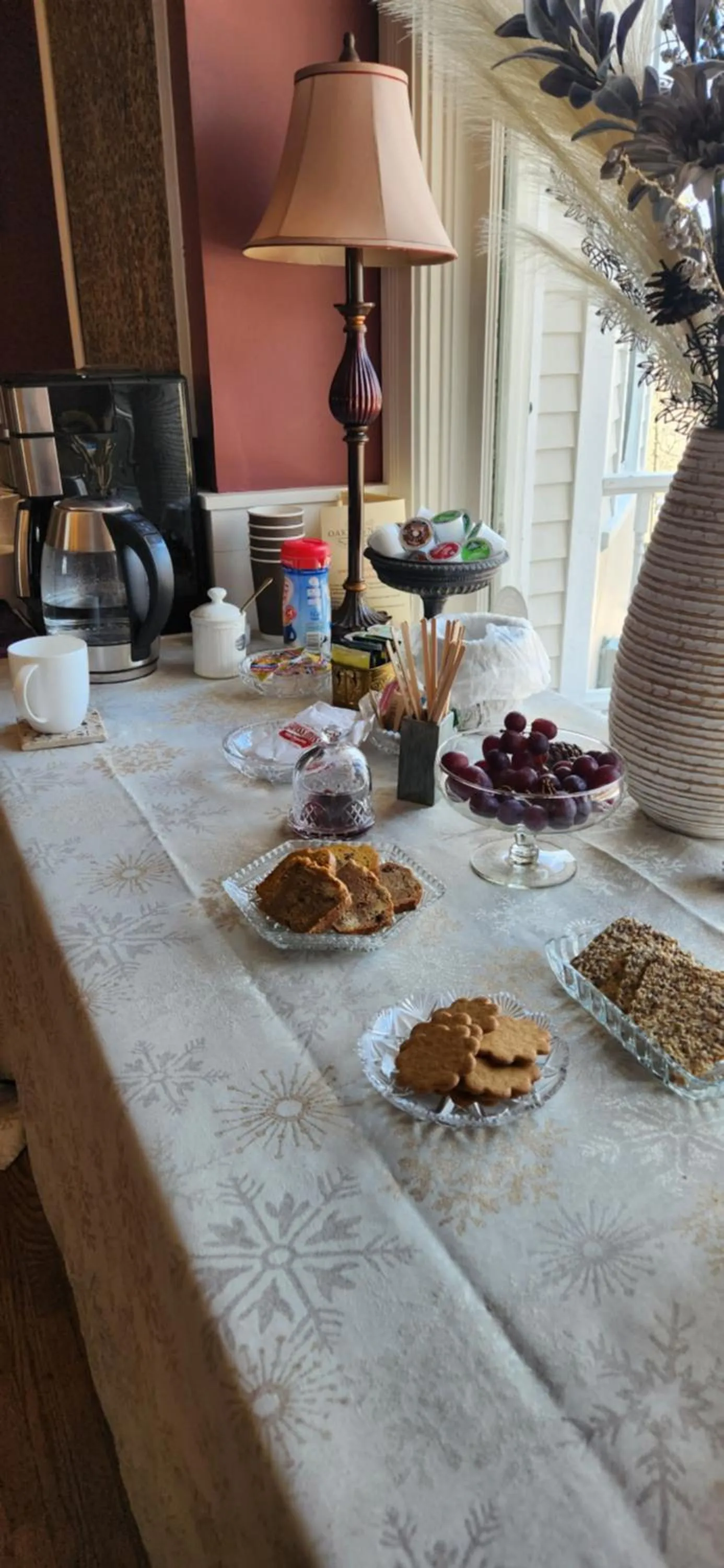 Coffee/tea facilities in Oaklawn Inn