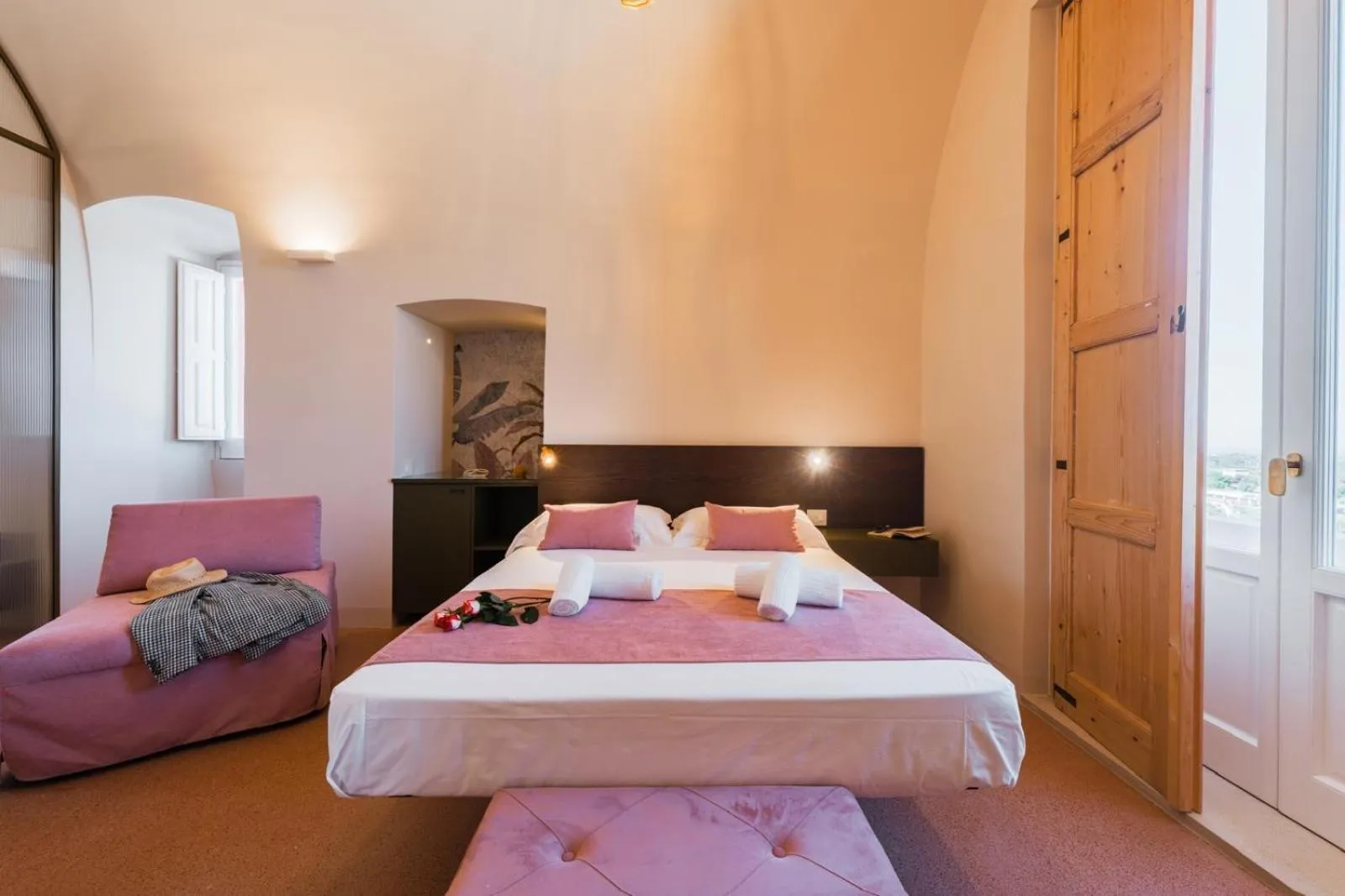 Bedroom, Bed in Imperial Paradise