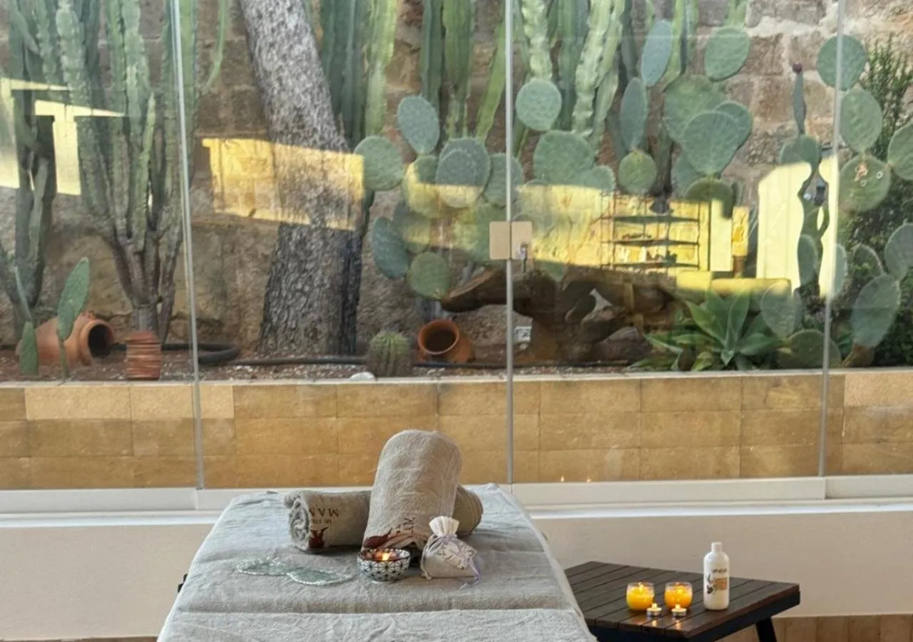 Massage in Imperial Paradise