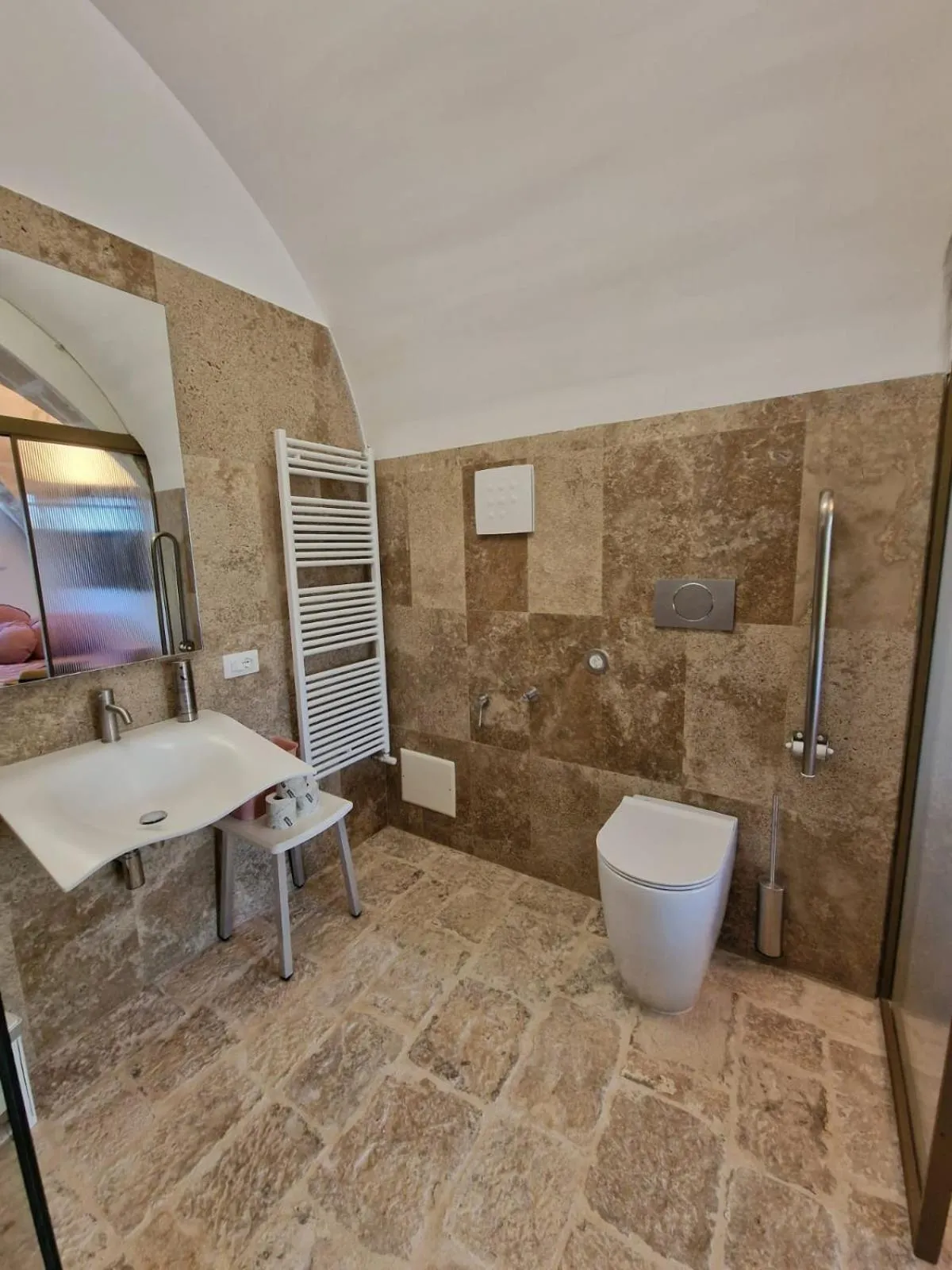 Toilet in Imperial Paradise