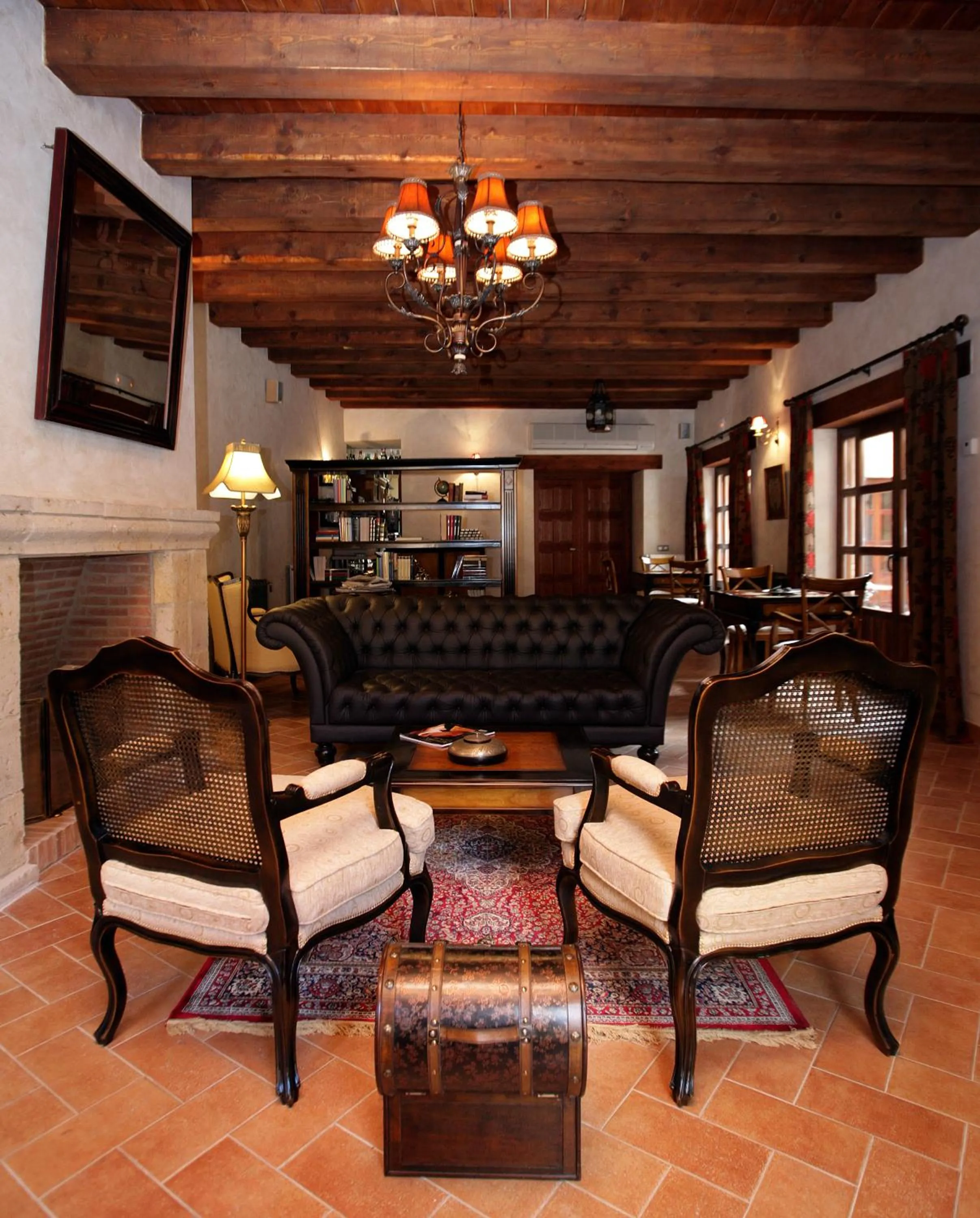 Living room in Posada Los Condestables Hotel & Spa