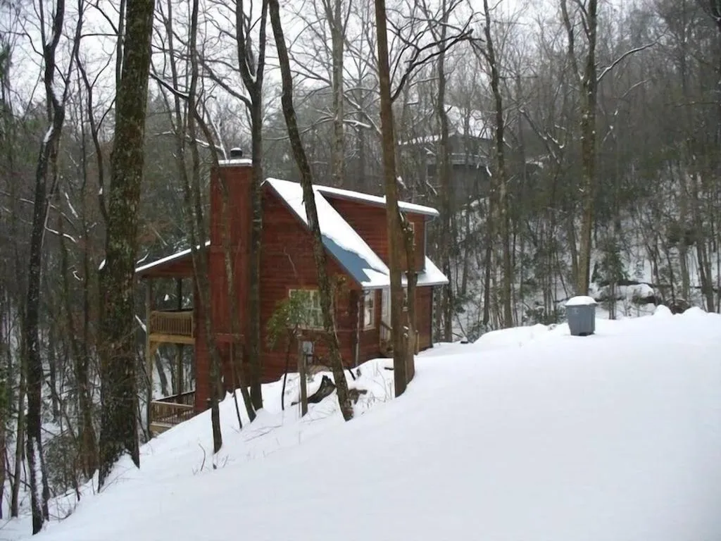 Property building in Alpenhaus Cabins Real Log Home in Helen Ga Mountains with hot tub and balconies