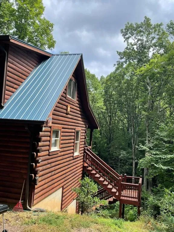 Property building in Alpenhaus Cabins Real Log Home in Helen Ga Mountains with hot tub and balconies