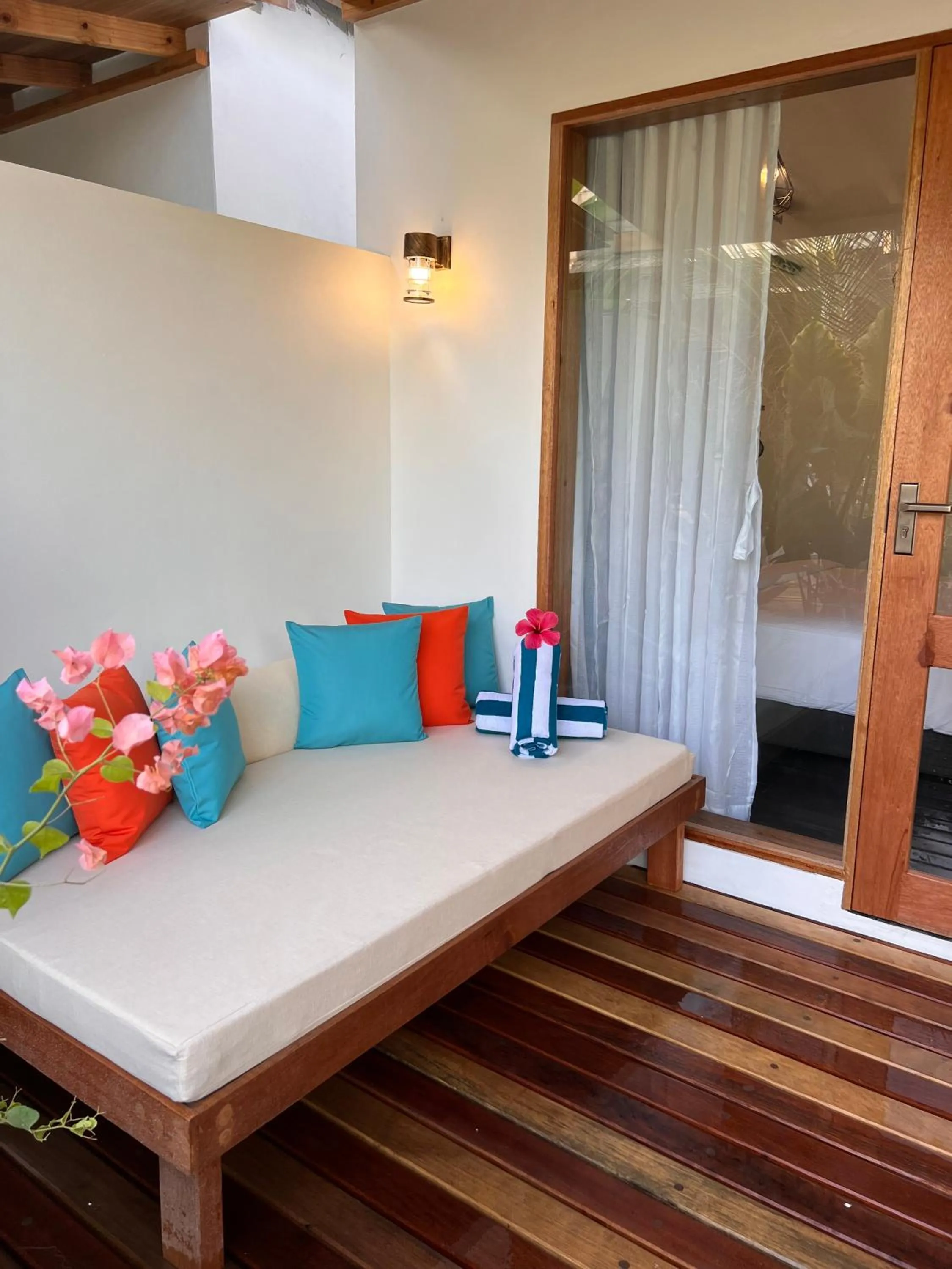 Balcony/Terrace, Bed in Seaside Dhigurah