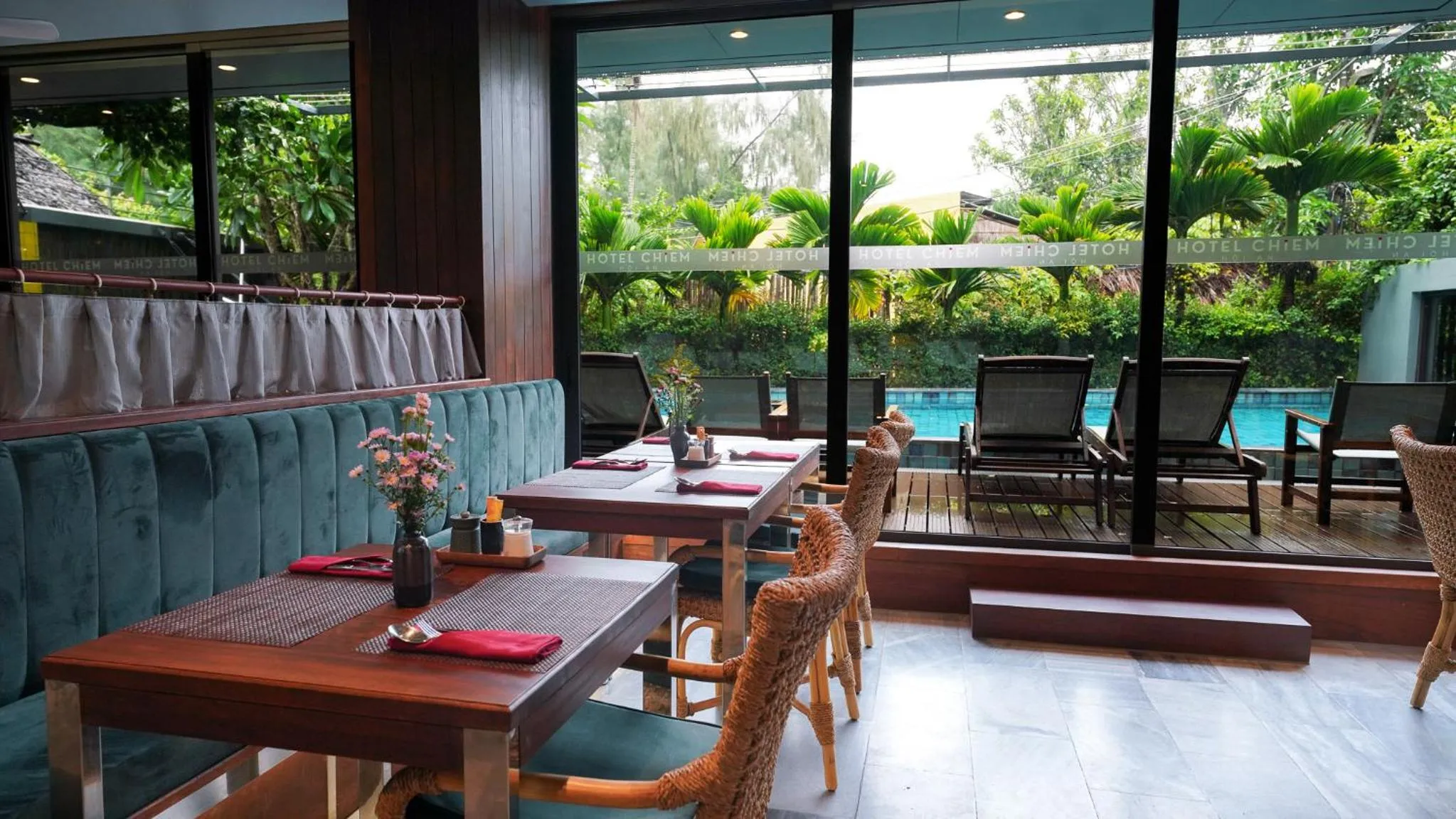 Restaurant/places to eat in CHiEM HoiAn - The Beachside Boutique Hotel & Villa