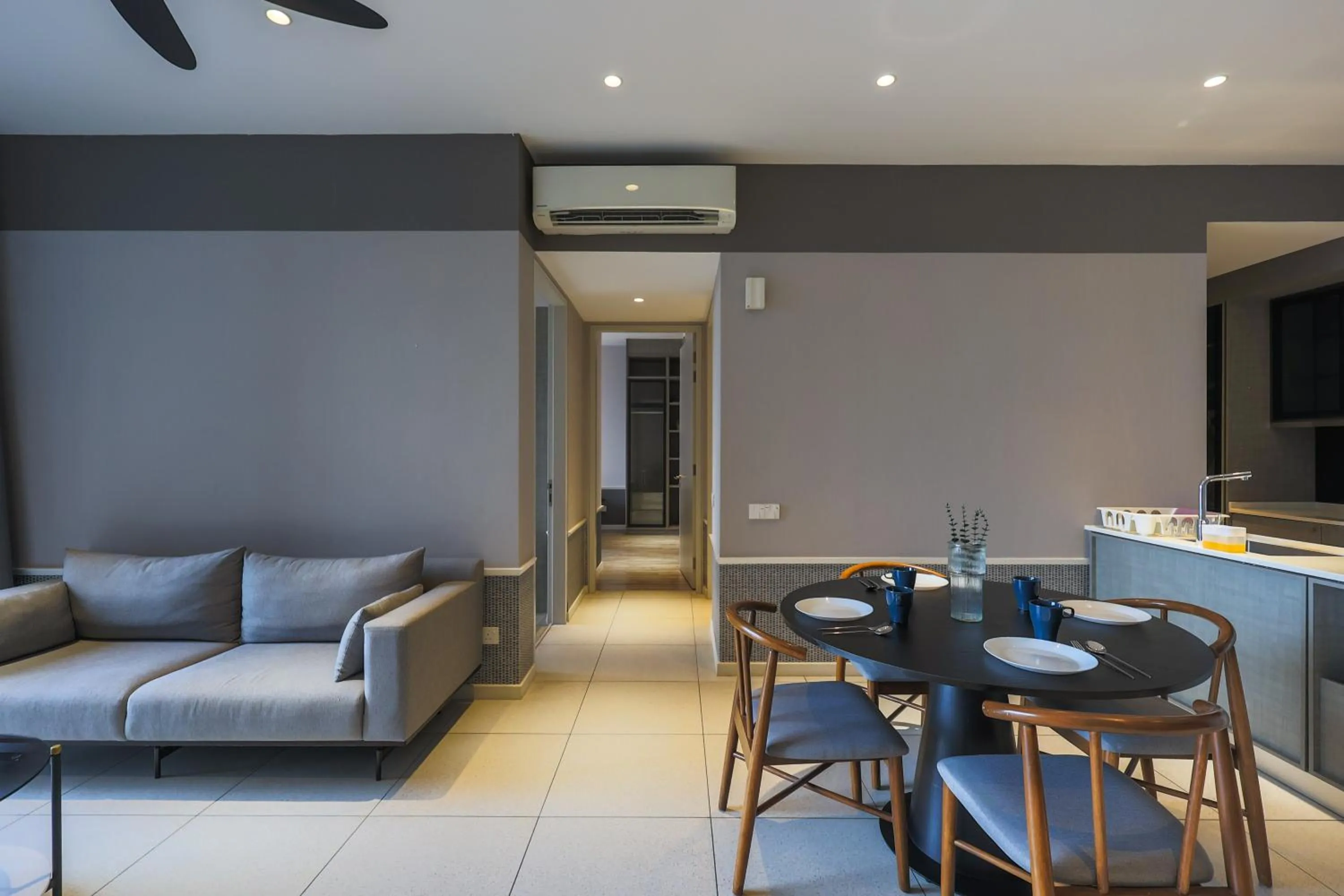 Millerz Square by MyKey