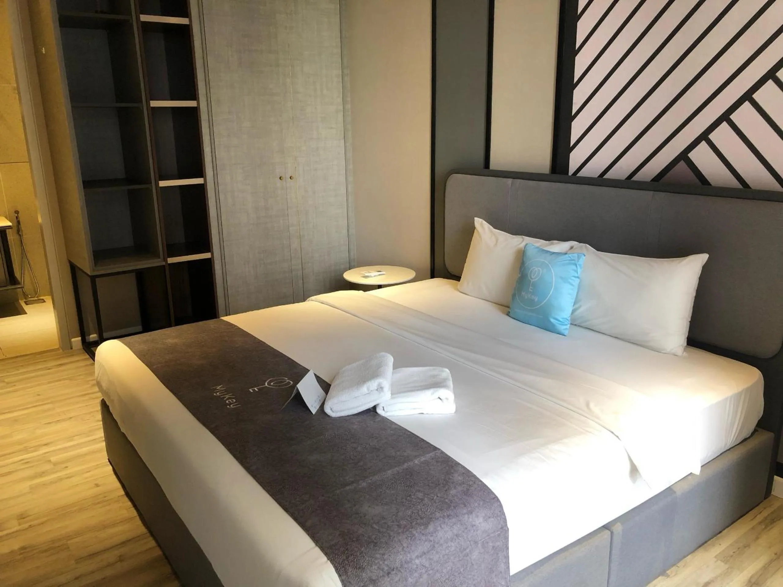 Bed in Millerz Square by MyKey