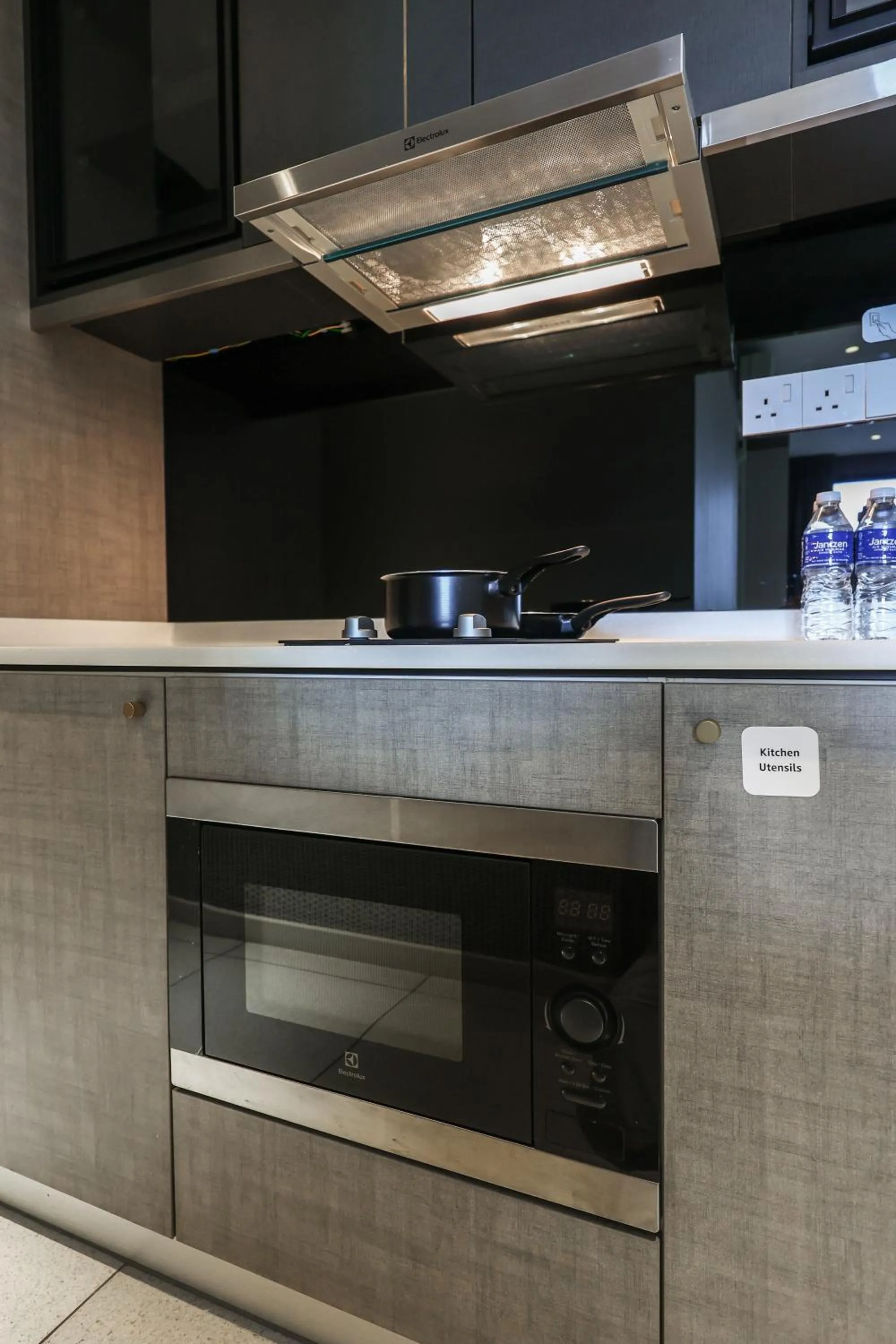 Millerz Square by MyKey