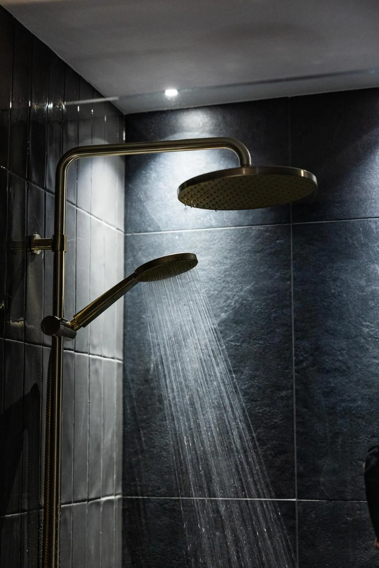 Shower in The Cobbler Hotel