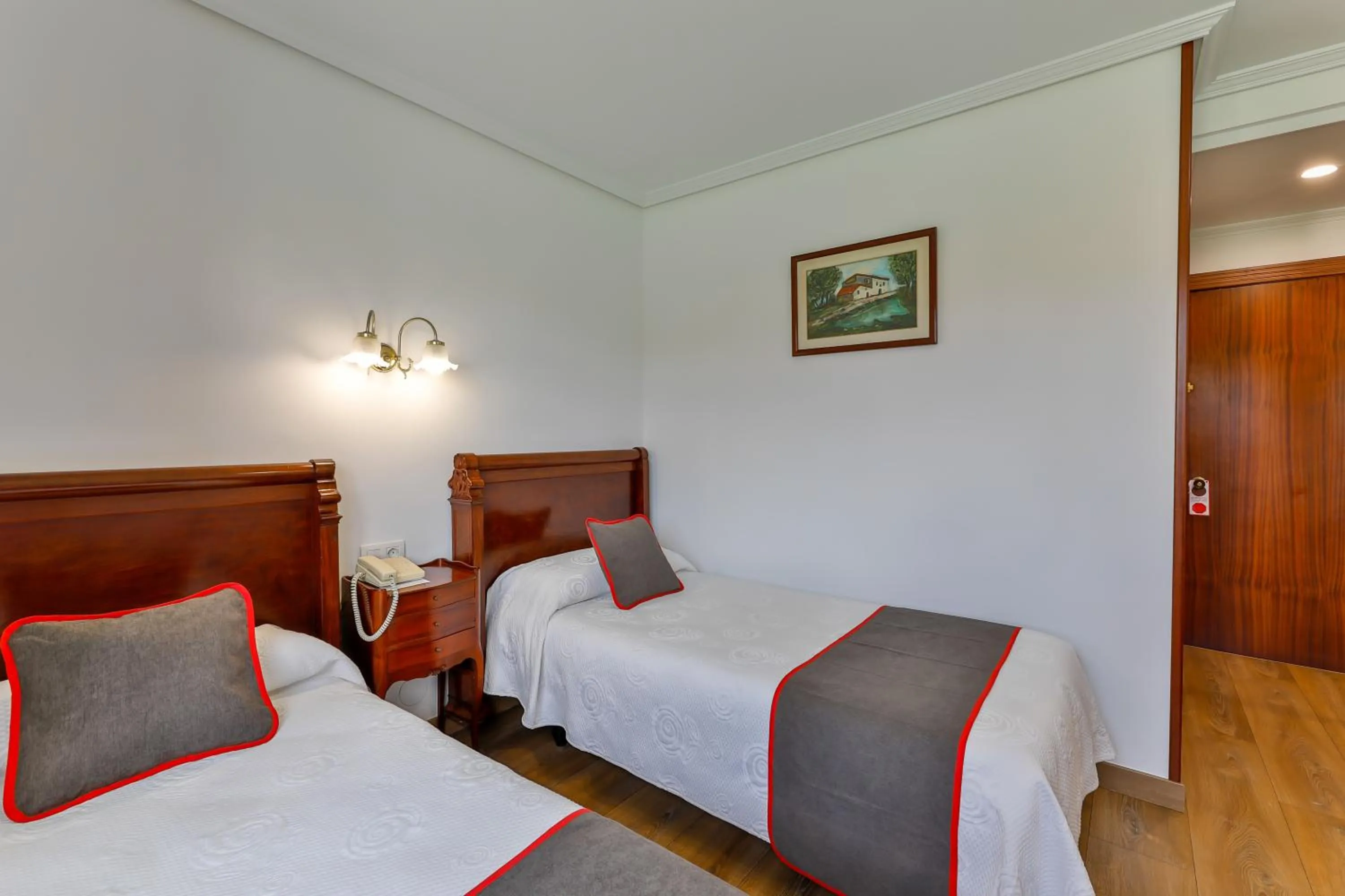 Bedroom in Hotel Santillana