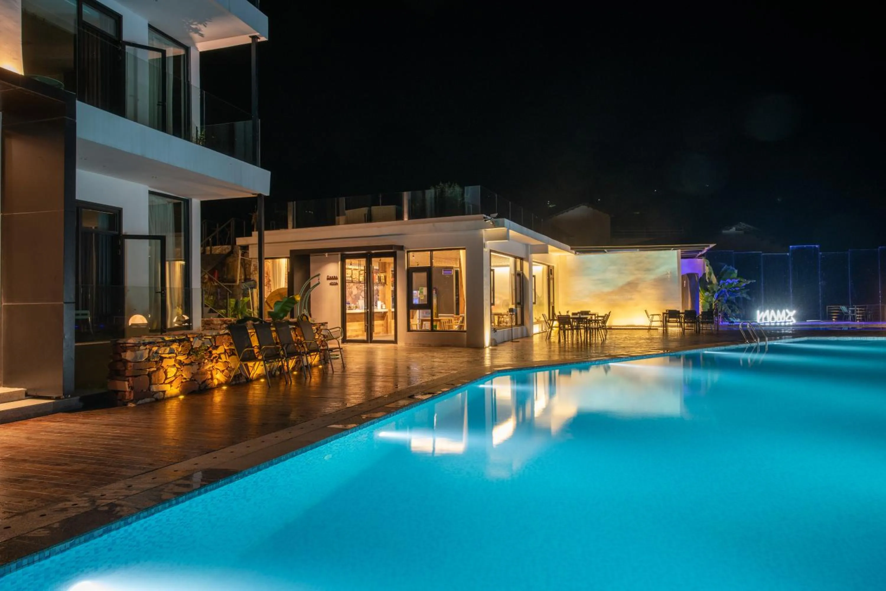 Property building in XMAN Sunrise Peaks Resort