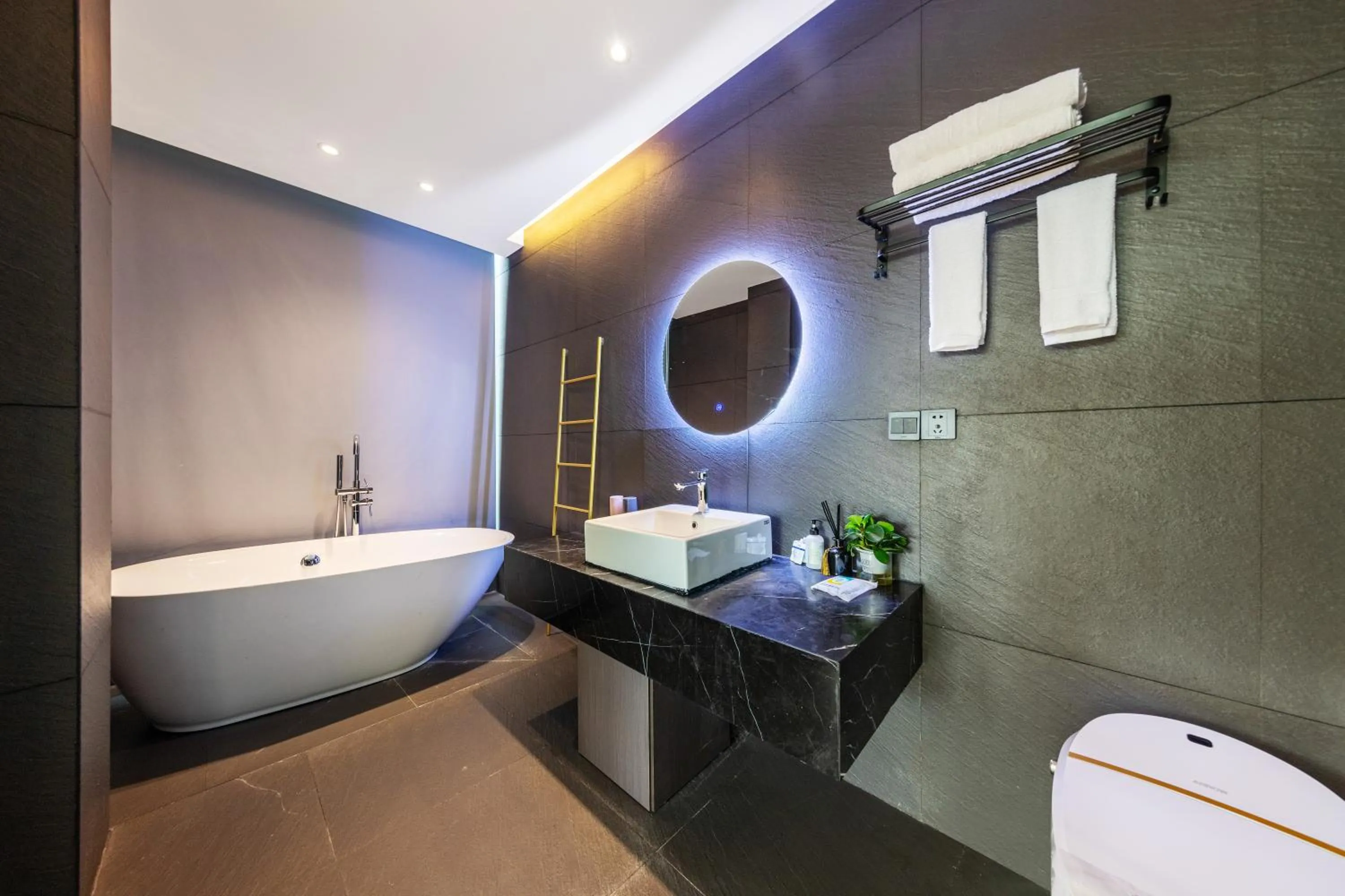 Toilet in XMAN Sunrise Peaks Resort